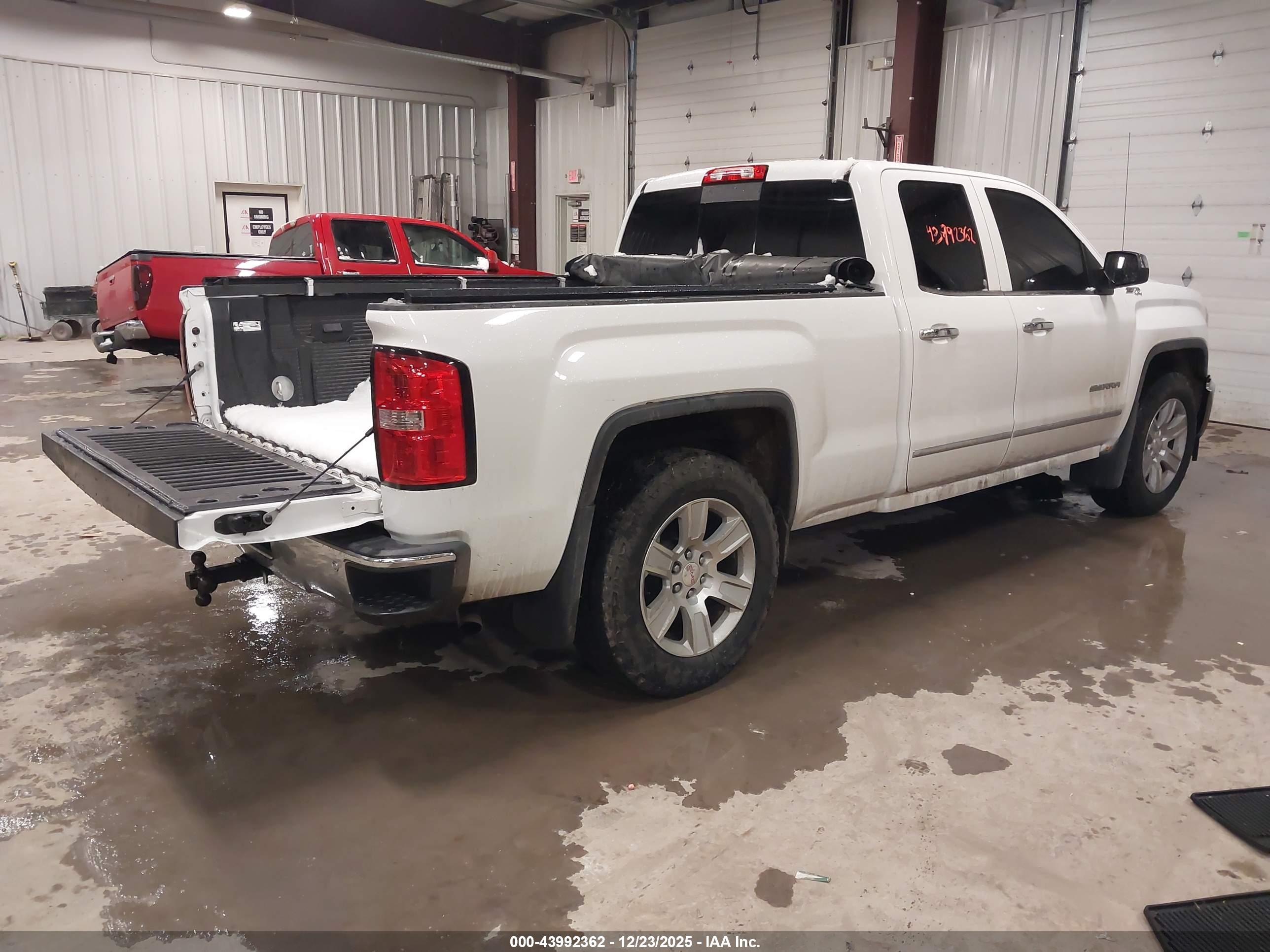 GMC SIERRA image 4