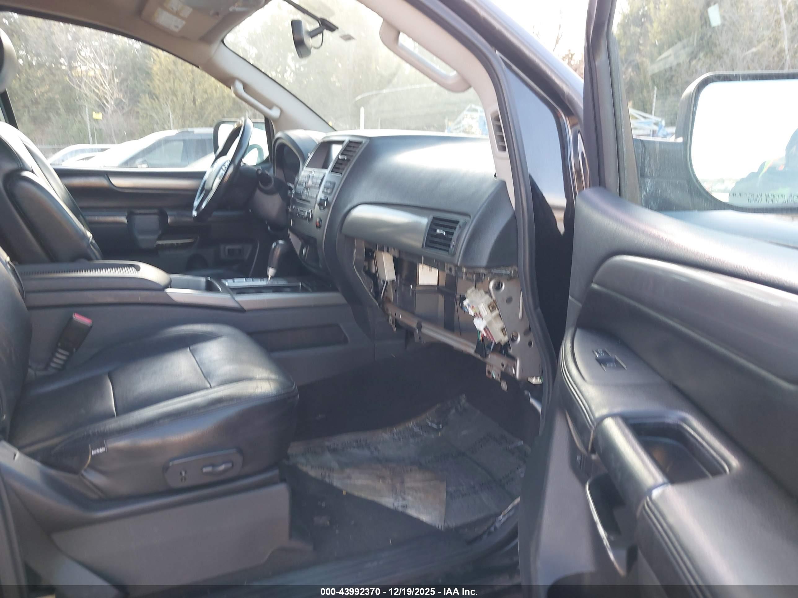 NISSAN ARMADA image 5