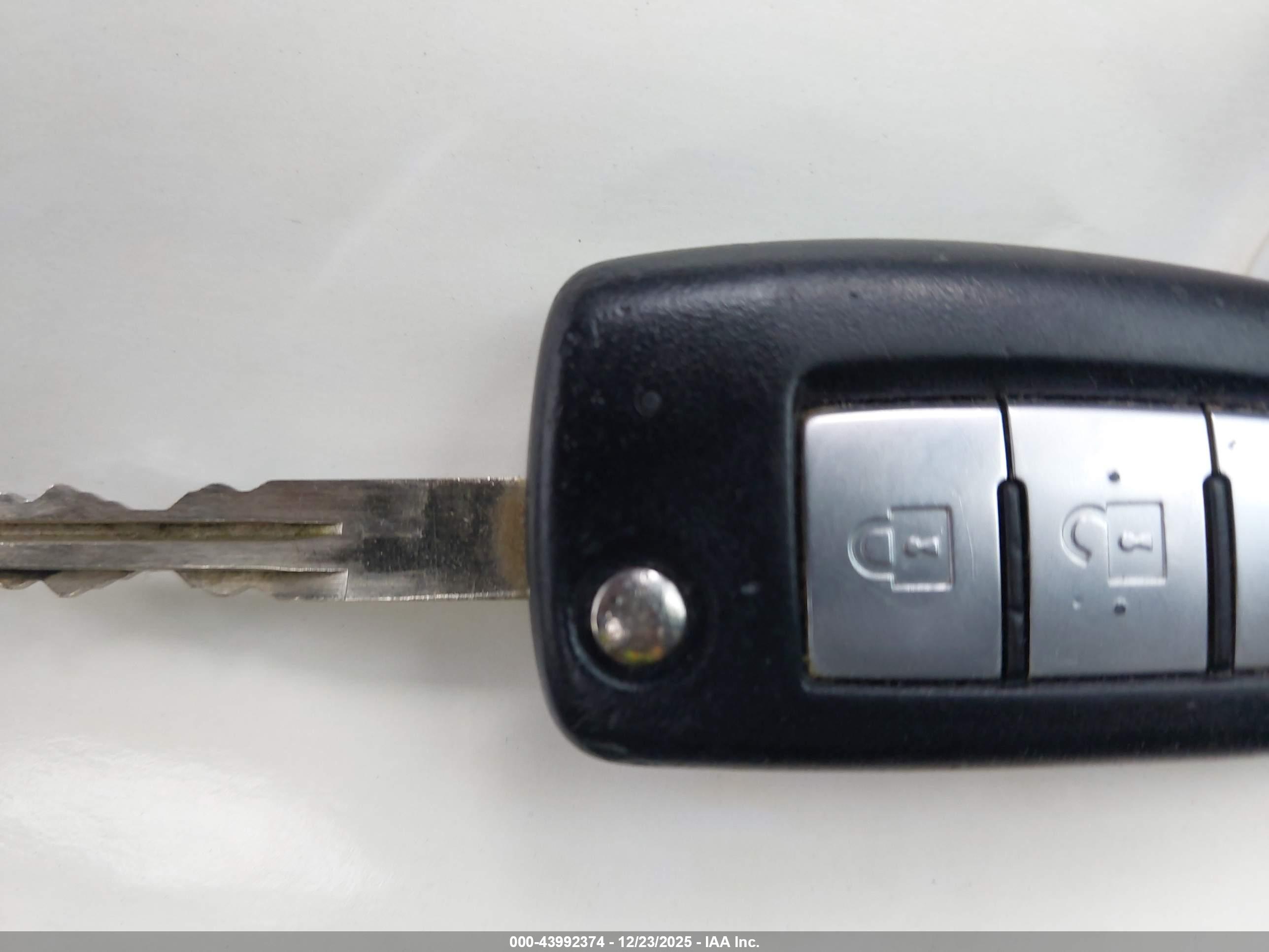 NISSAN ROGUE image 11