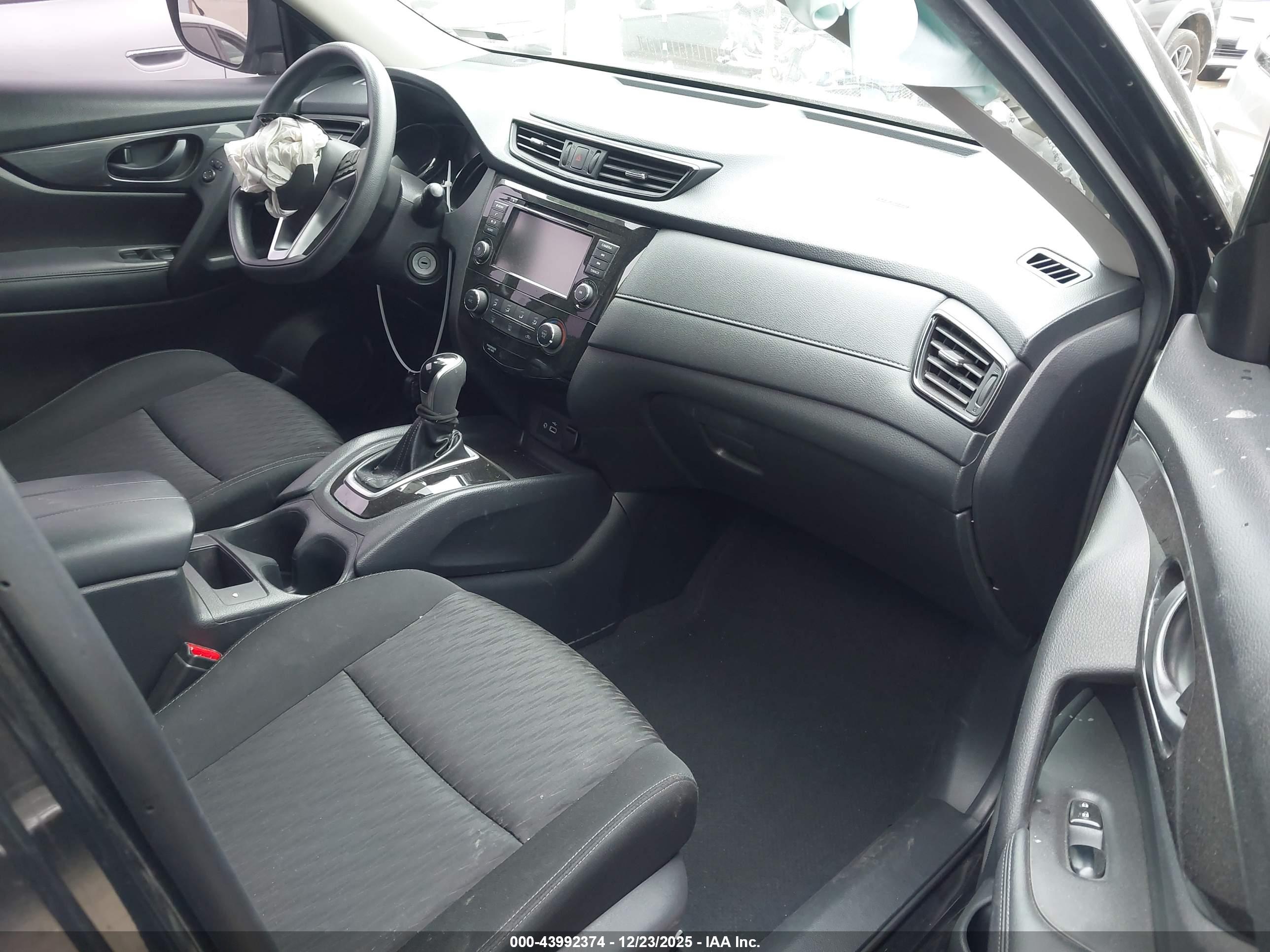 NISSAN ROGUE image 5