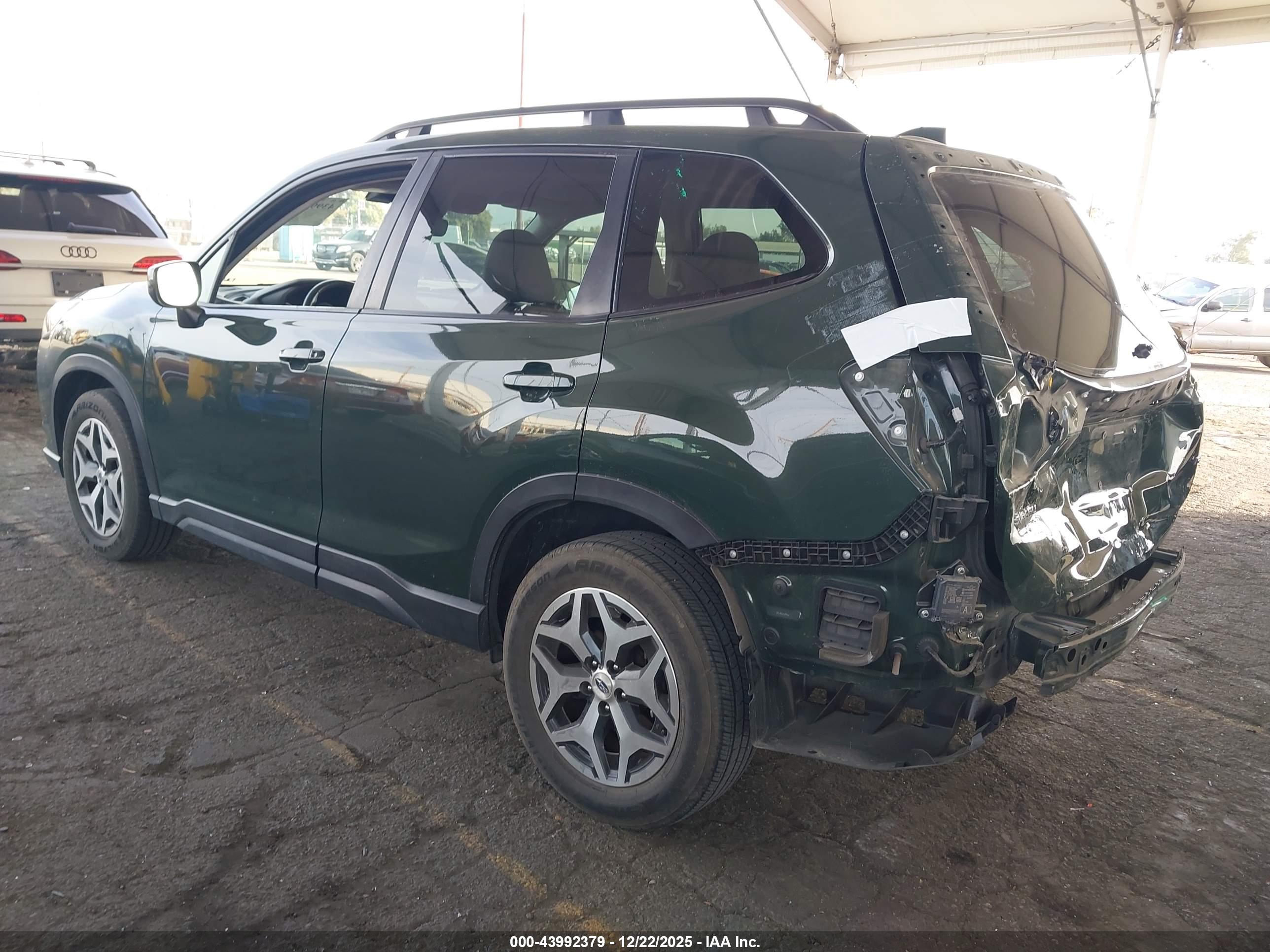 SUBARU FORESTER image 3