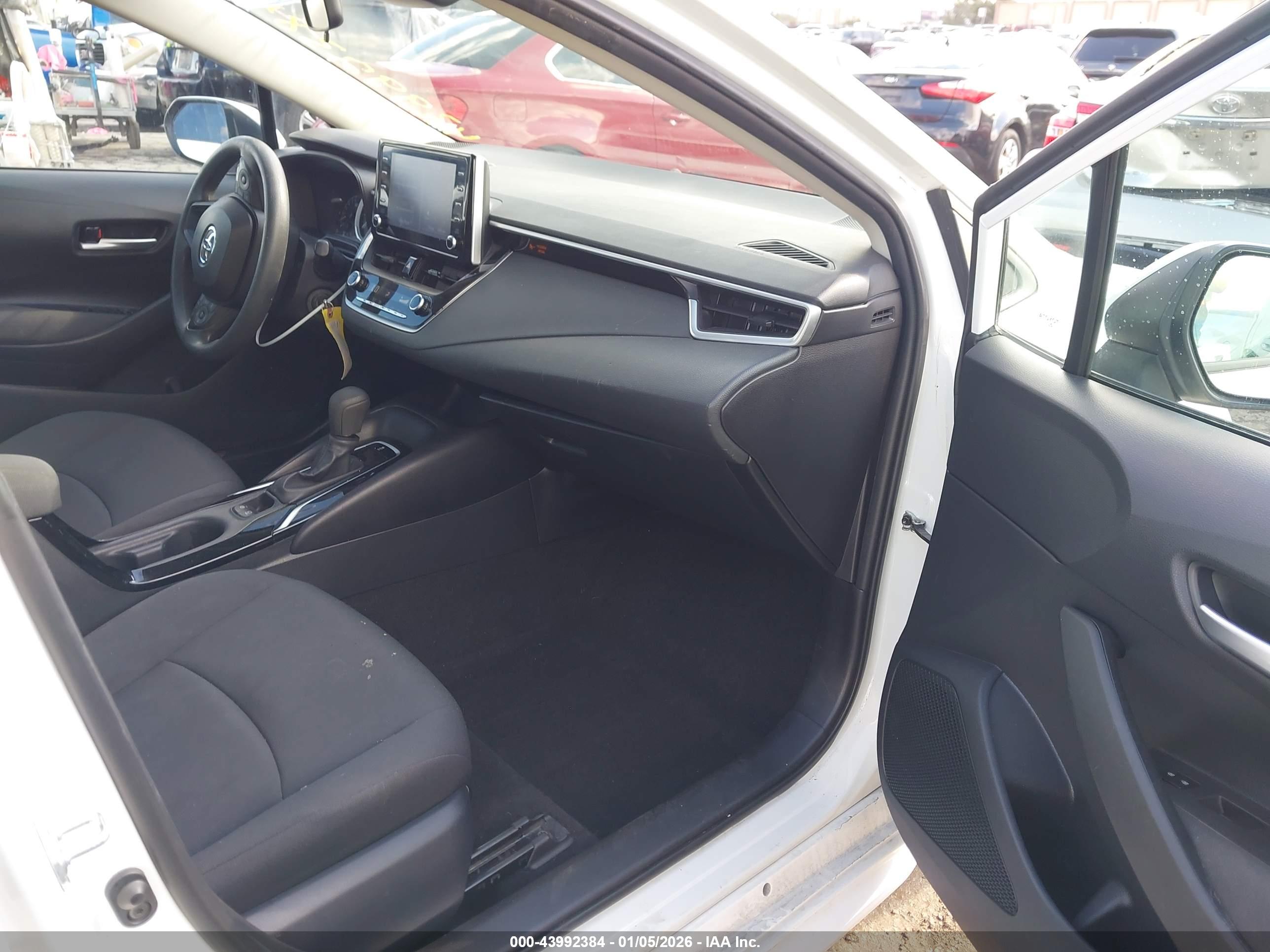 TOYOTA COROLLA image 5