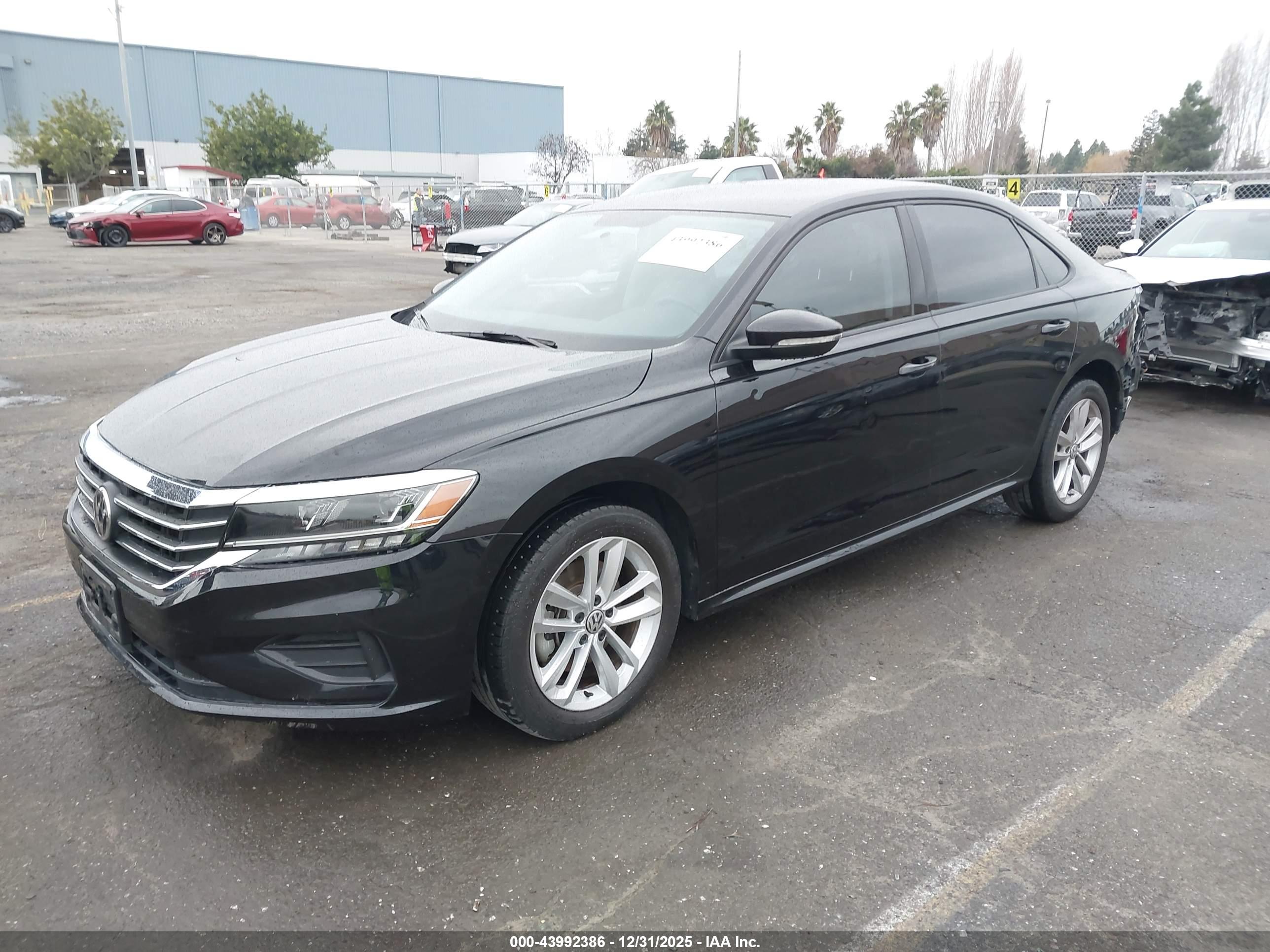 VOLKSWAGEN PASSAT image 2