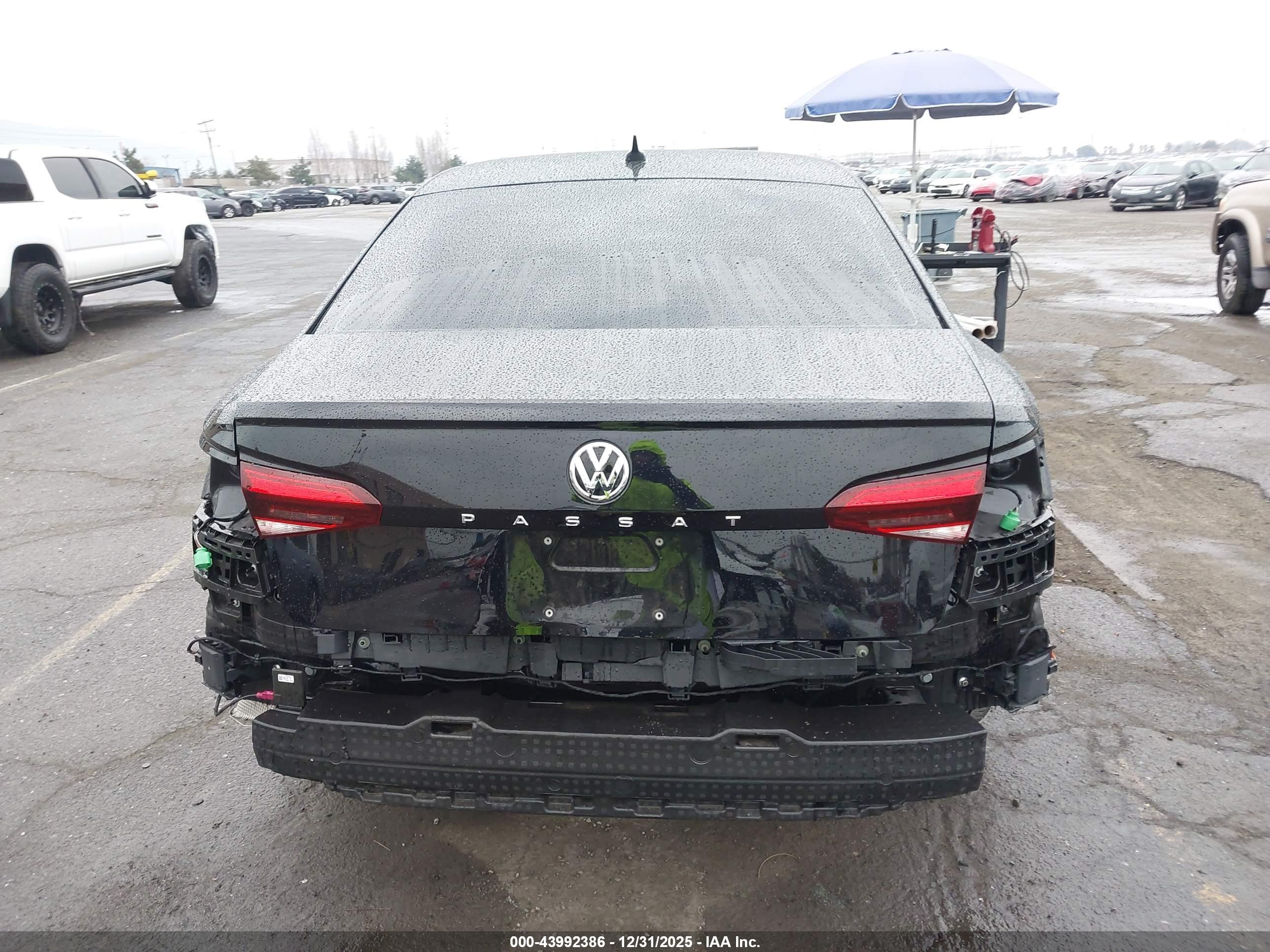 VOLKSWAGEN PASSAT image 6