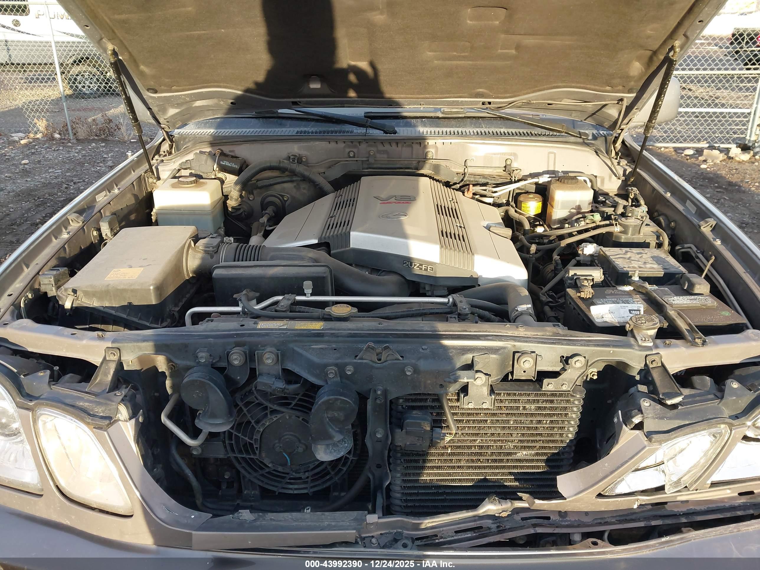 LEXUS LX image 10