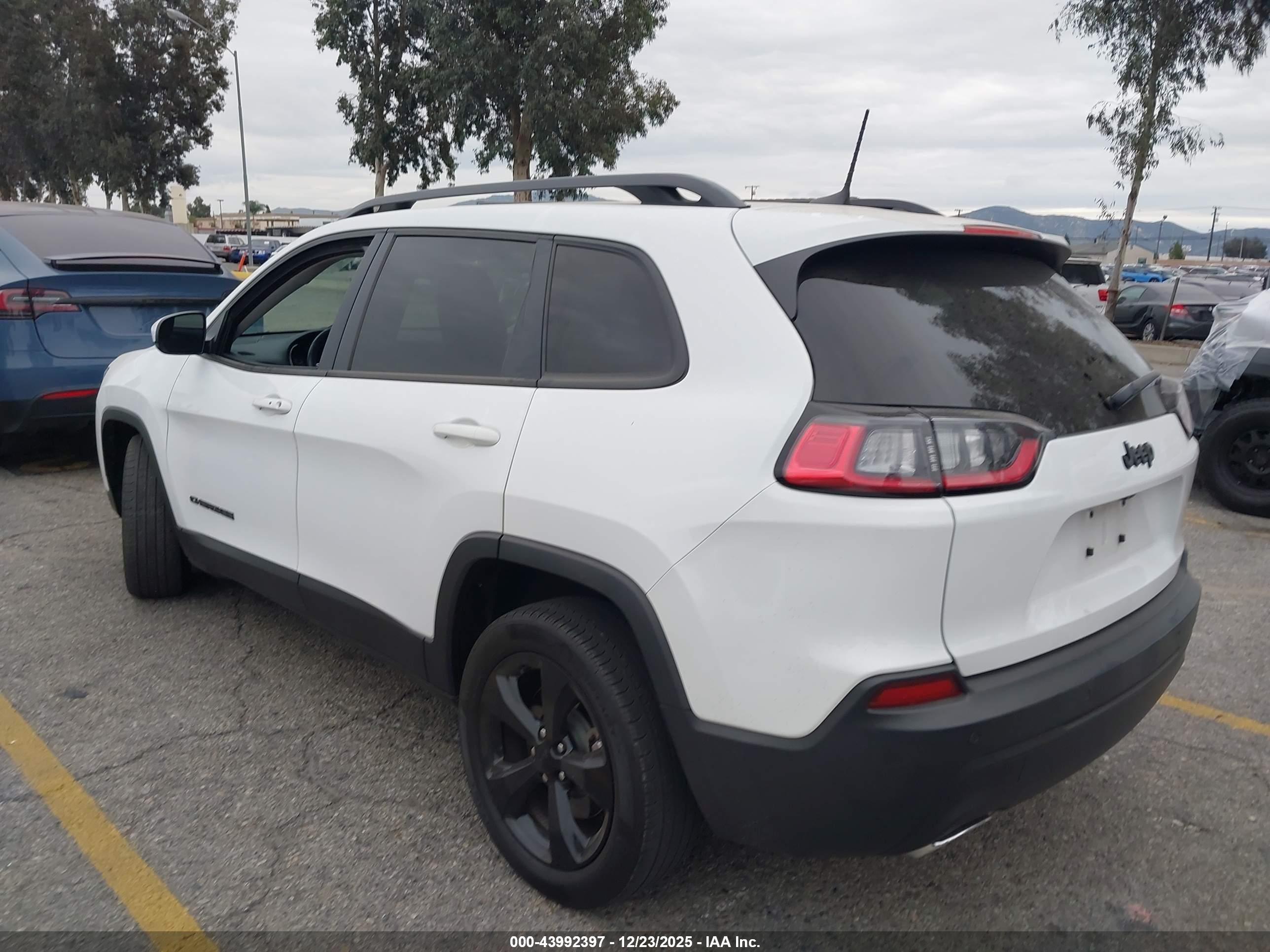 JEEP CHEROKEE image 3