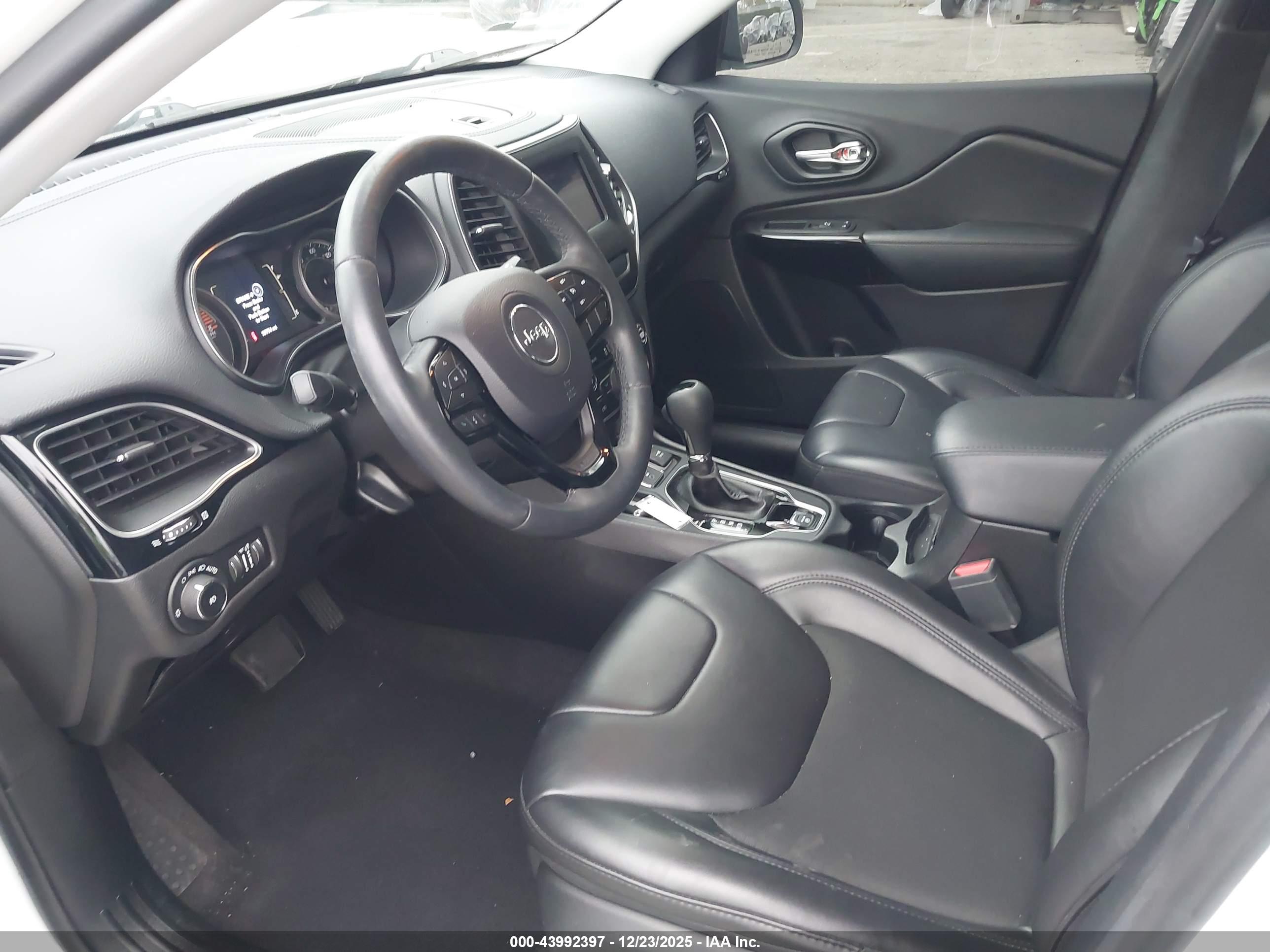 JEEP CHEROKEE image 5