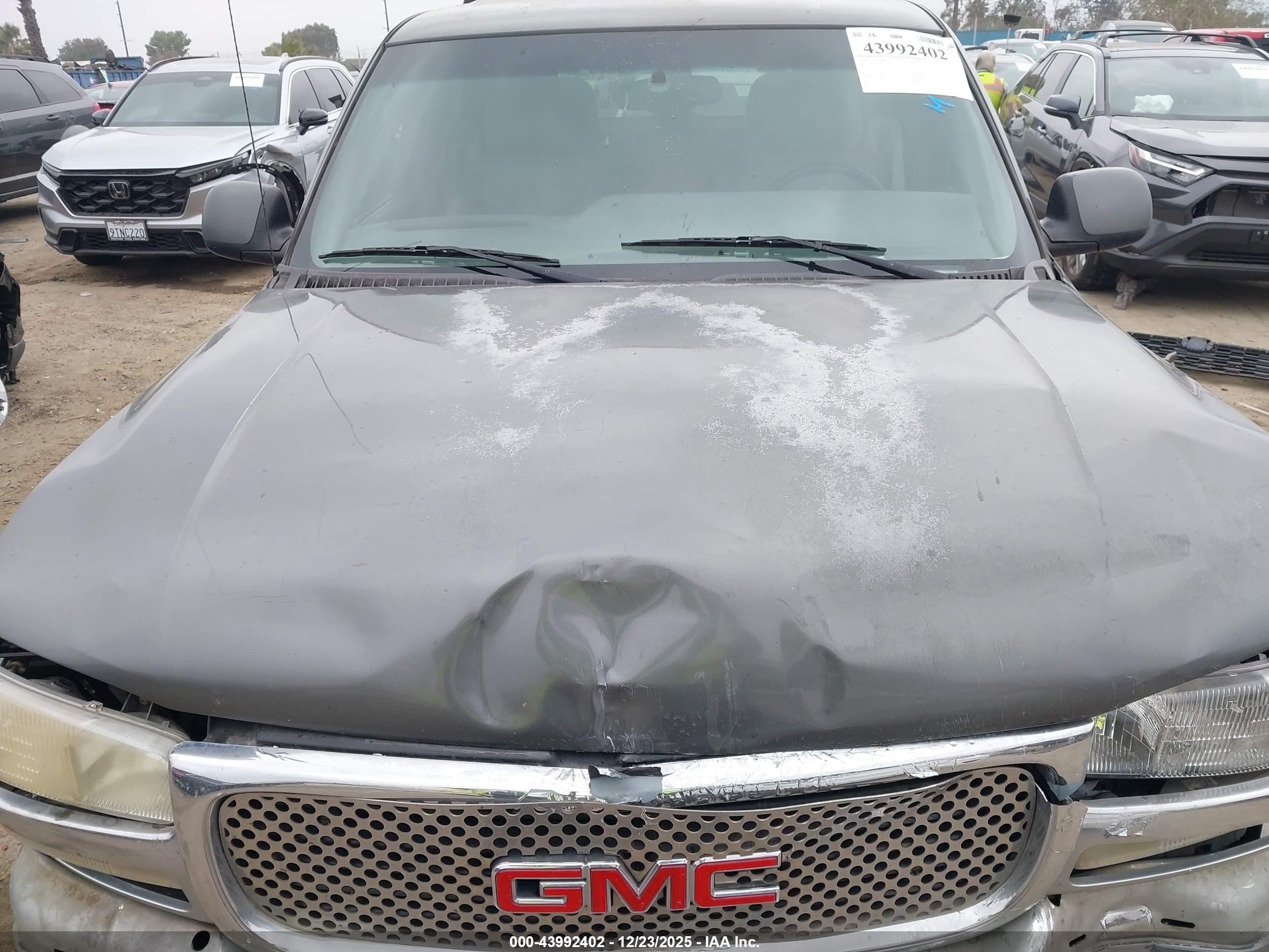 GMC YUKON image 10