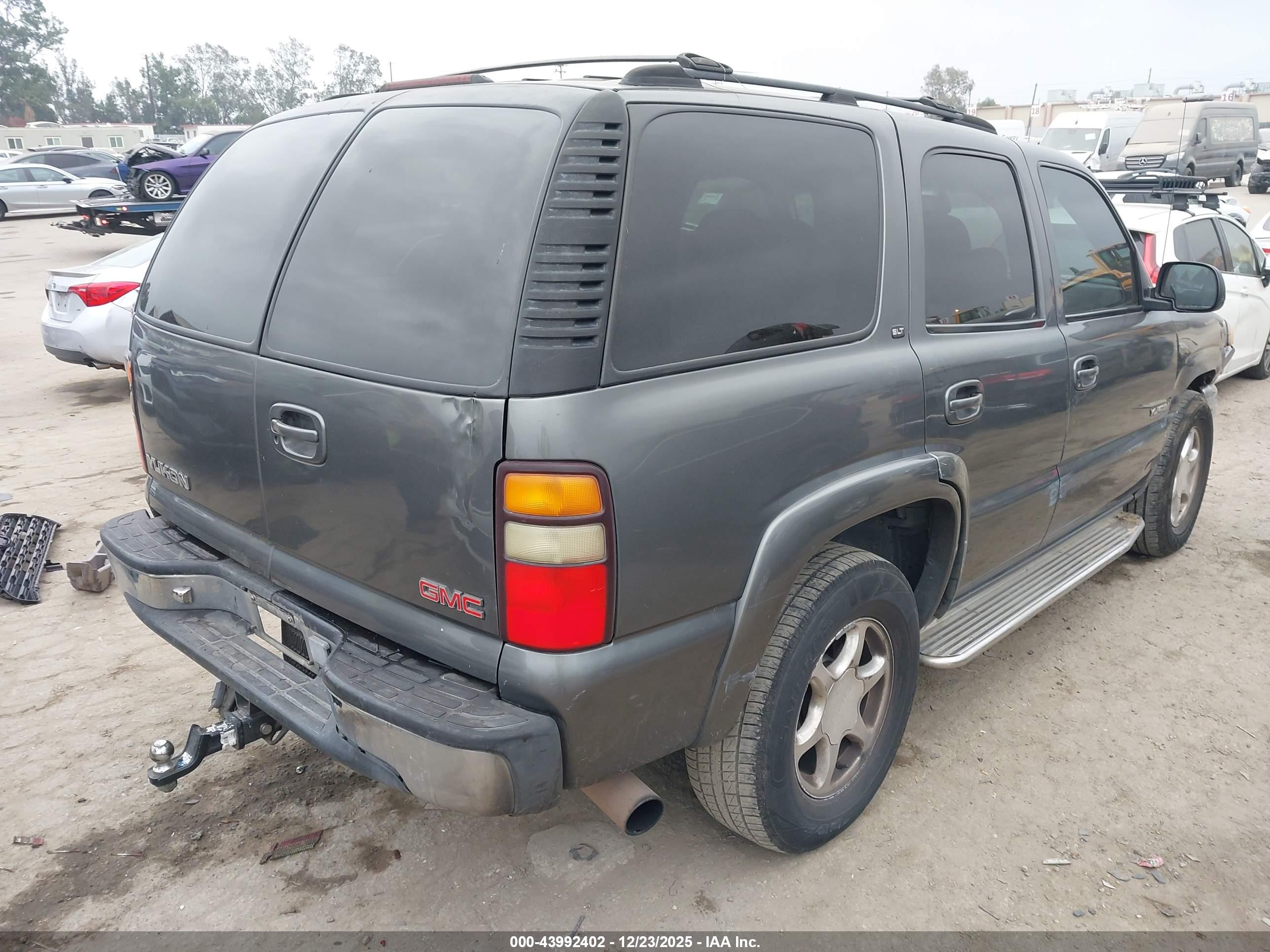 GMC YUKON image 4