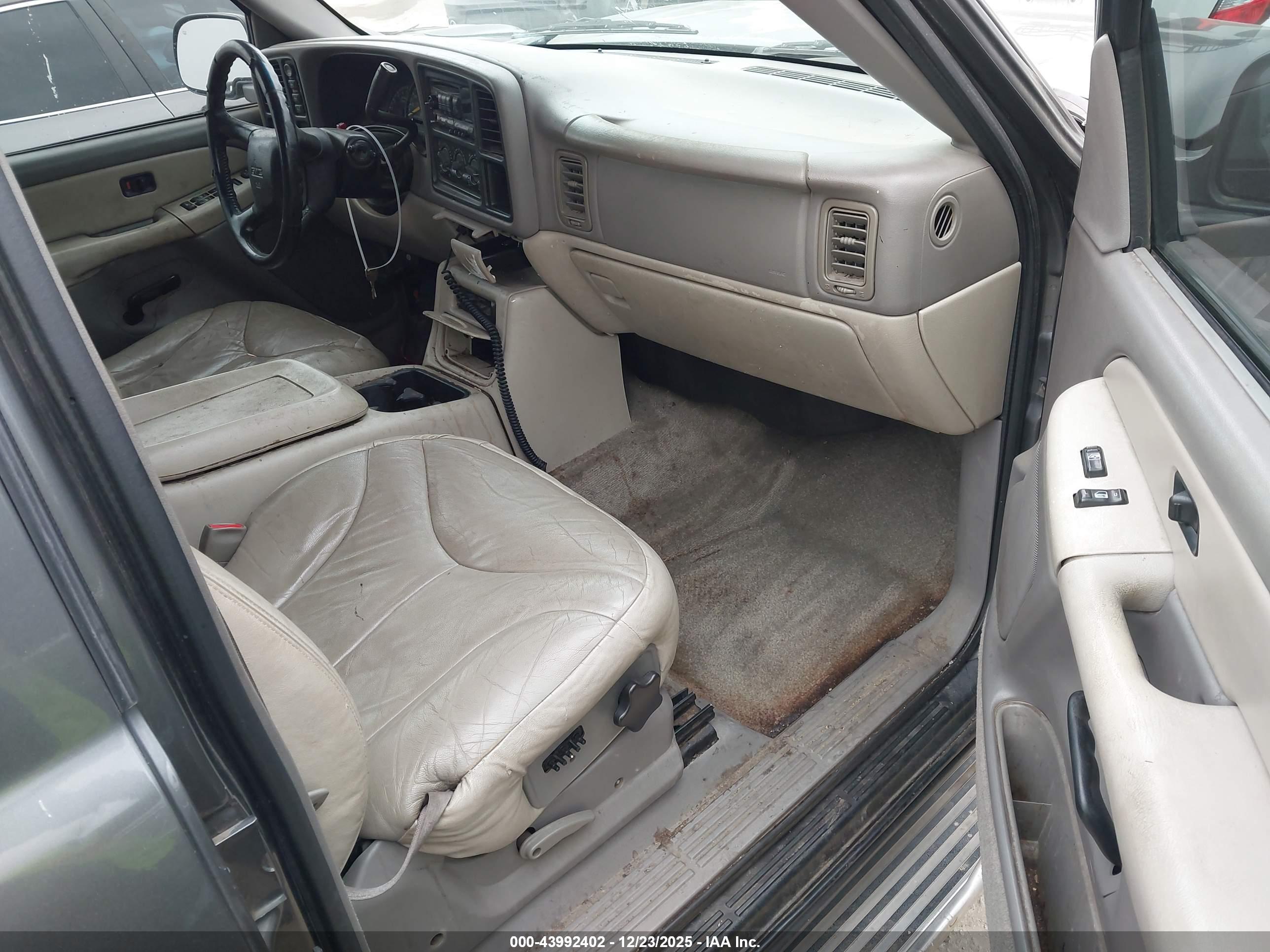 GMC YUKON image 5