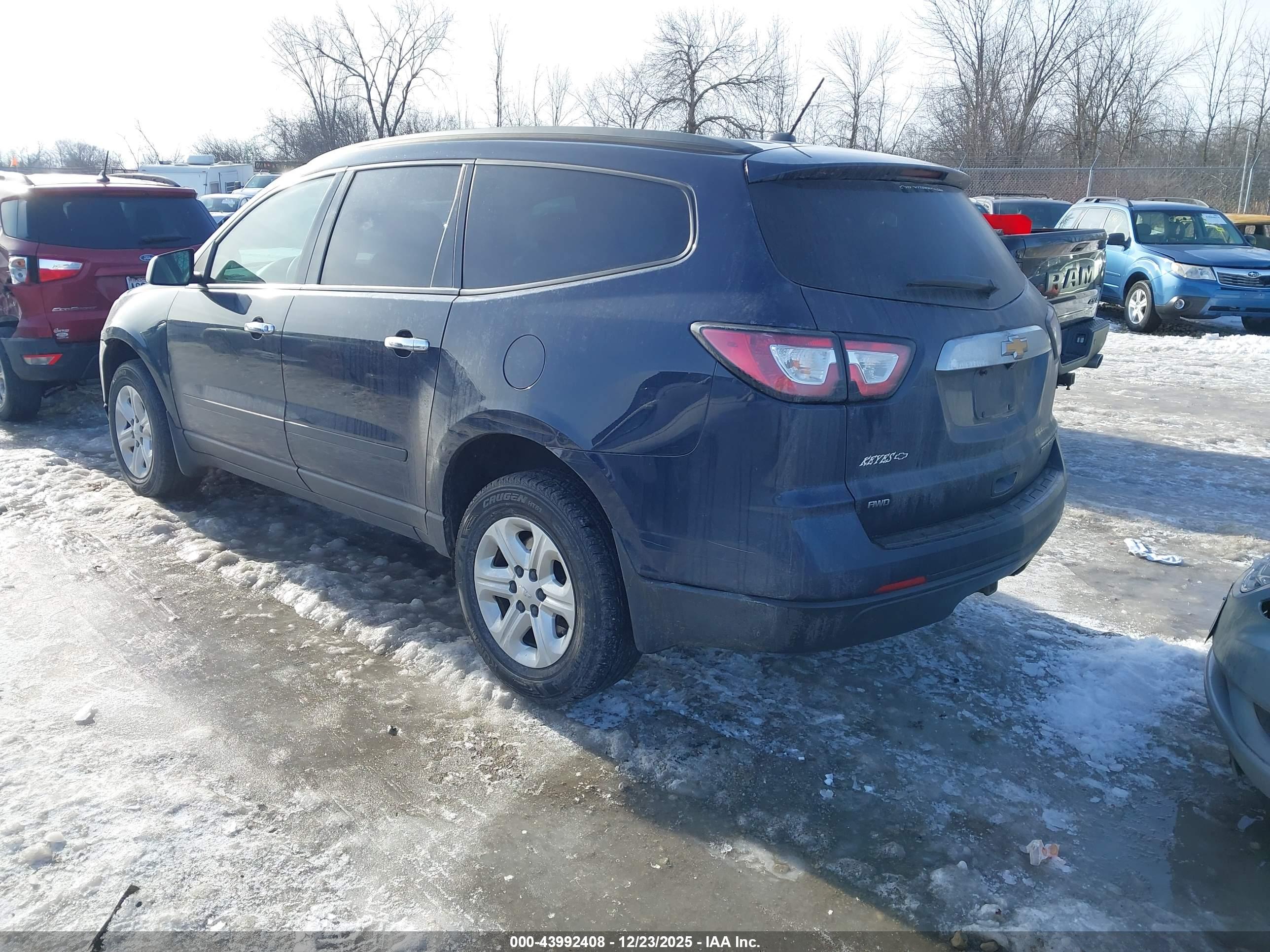 CHEVROLET TRAVERSE image 3