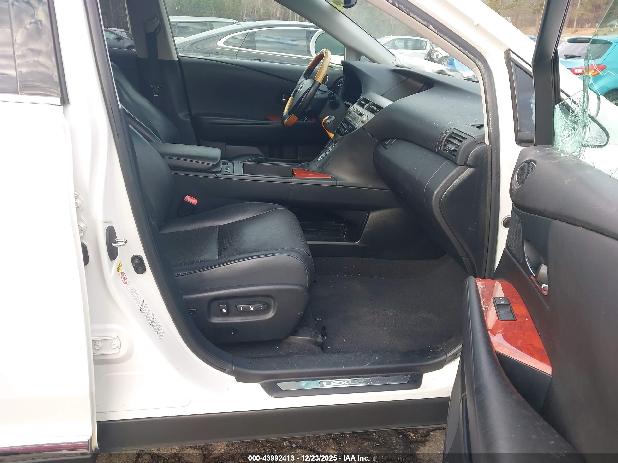 LEXUS RX image 5
