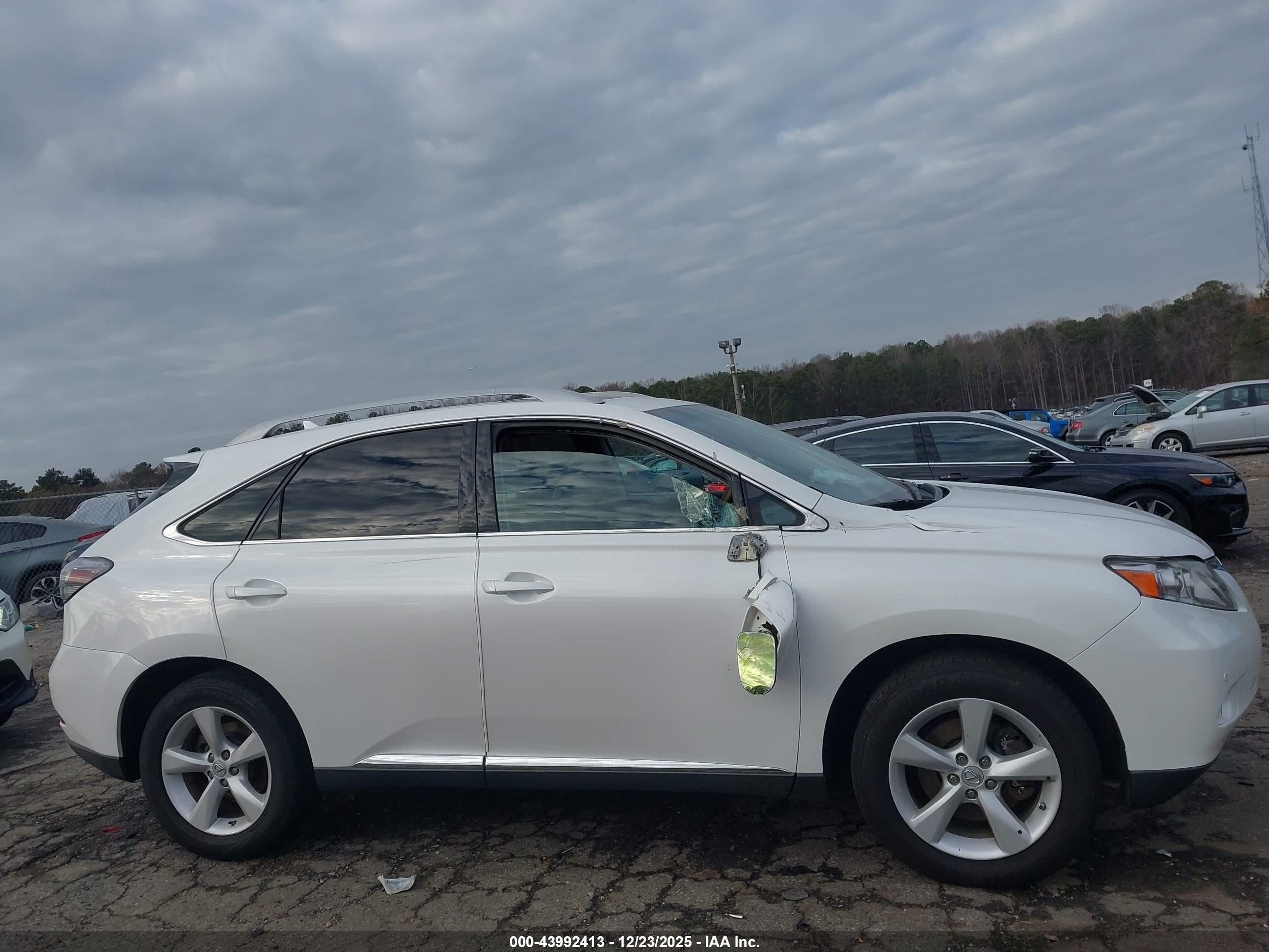 LEXUS RX image 6