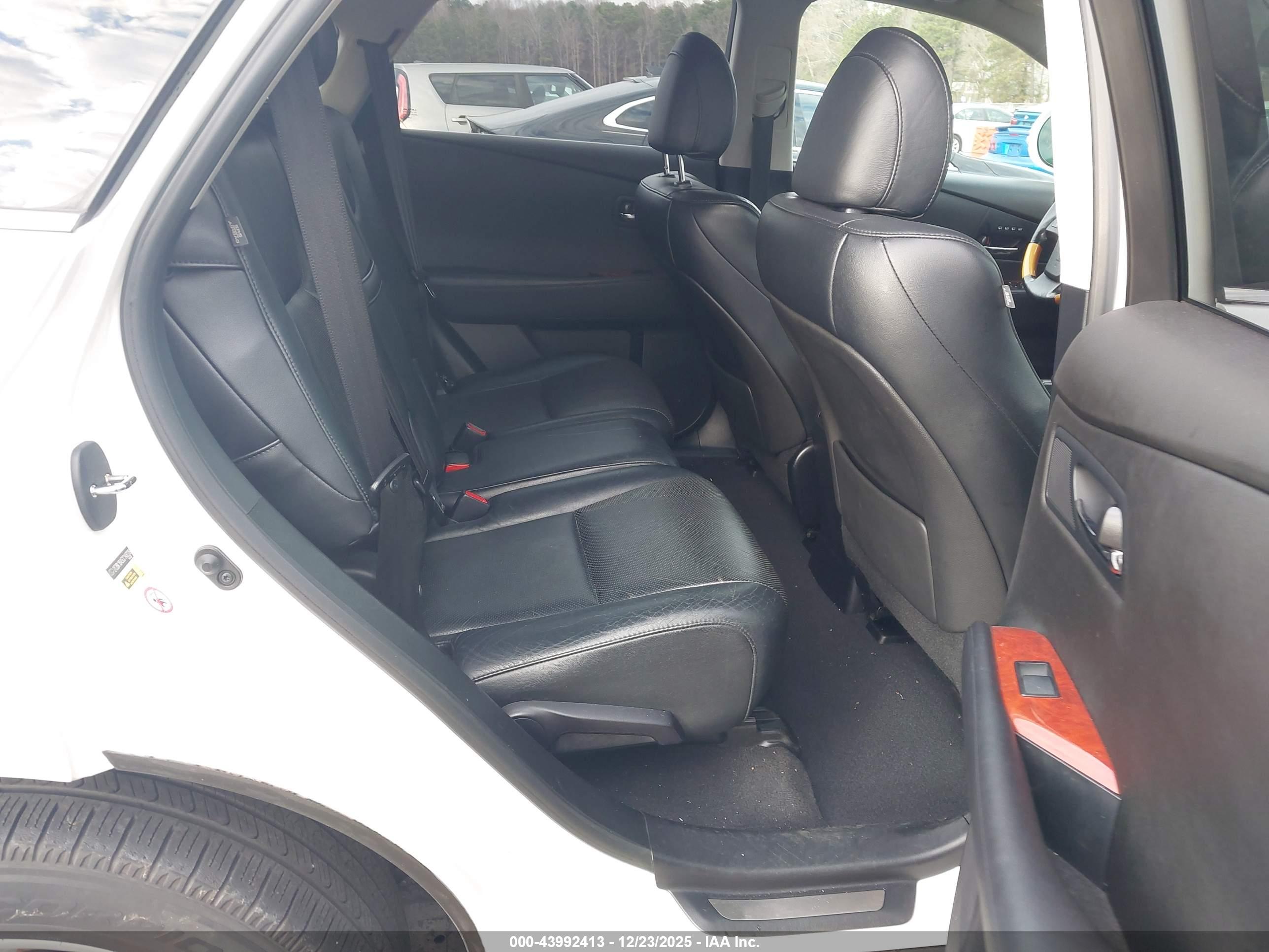 LEXUS RX image 8