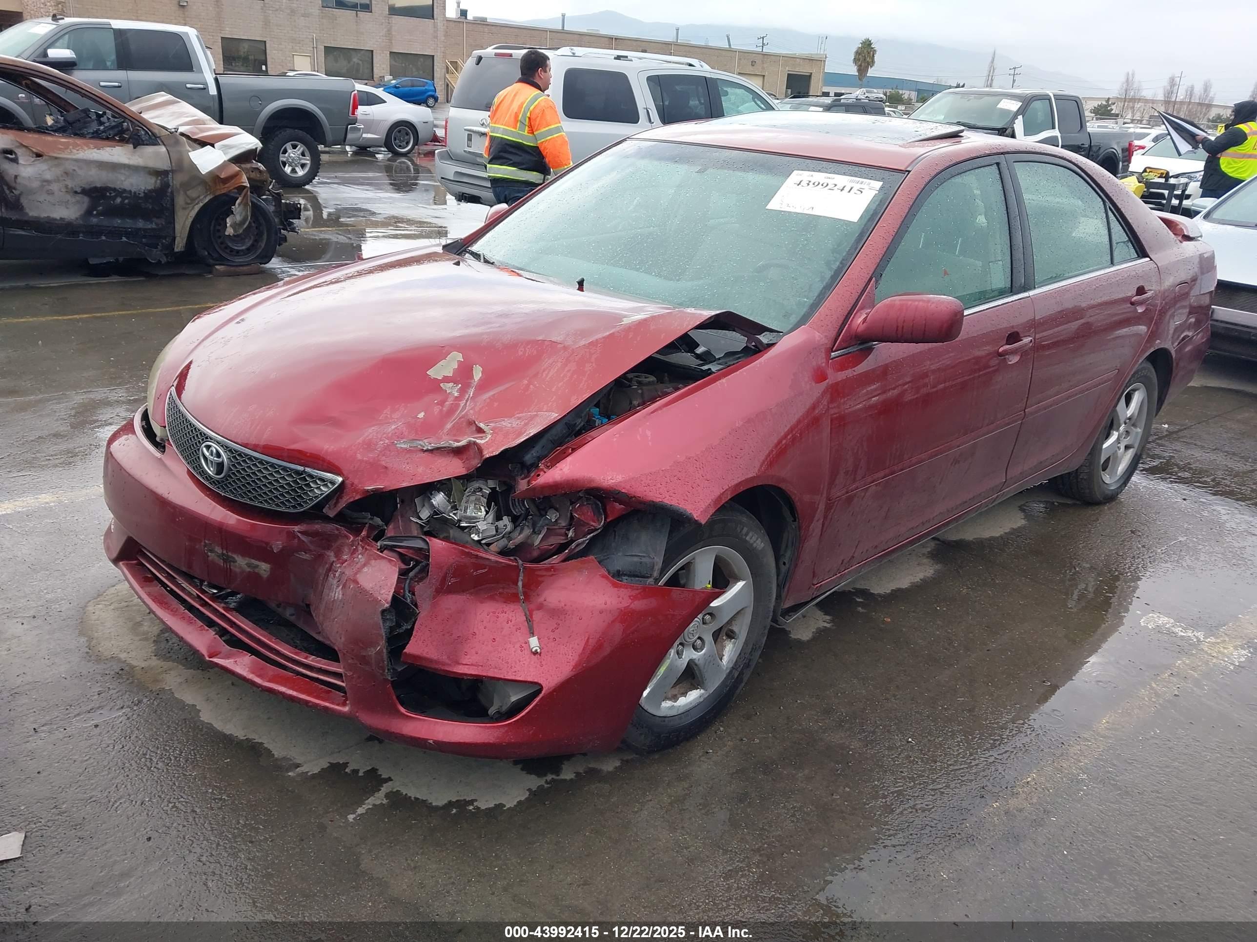TOYOTA CAMRY image 2