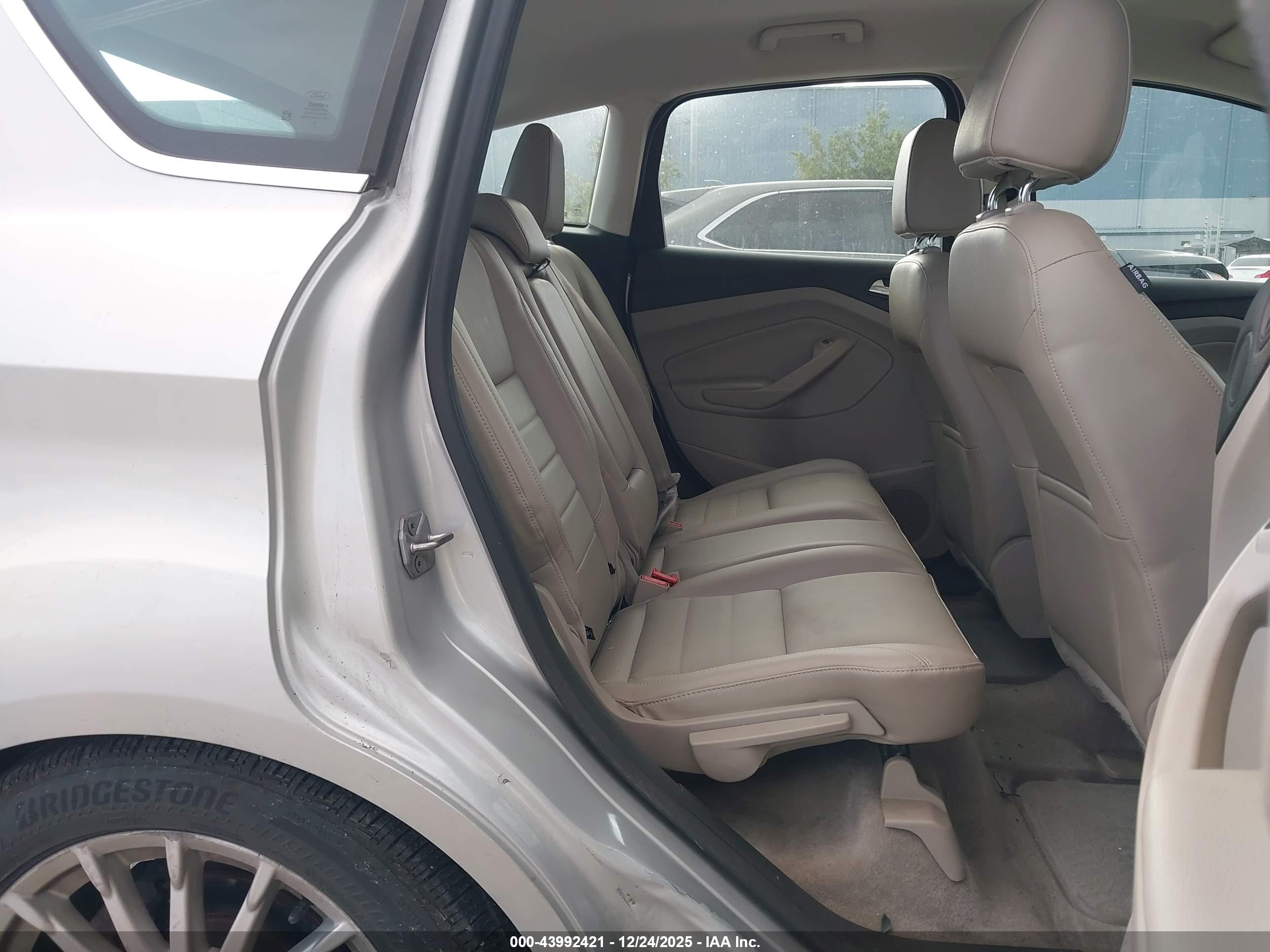 FORD C-MAX image 8