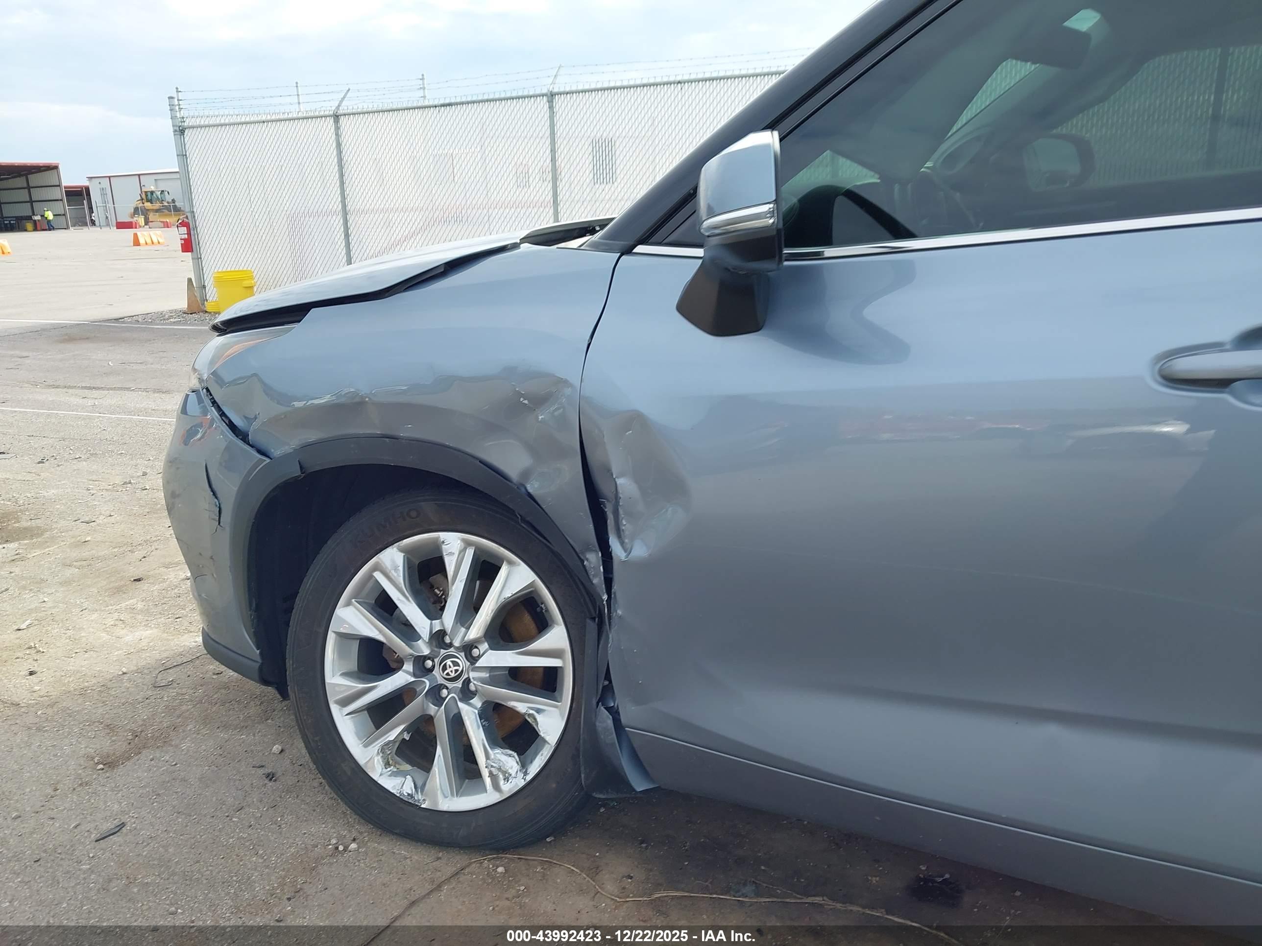 TOYOTA HIGHLANDER image 6