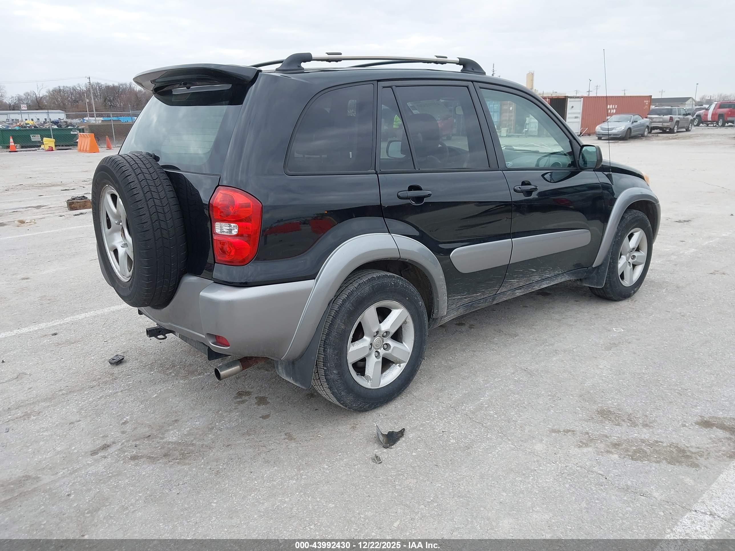 TOYOTA RAV4 image 4