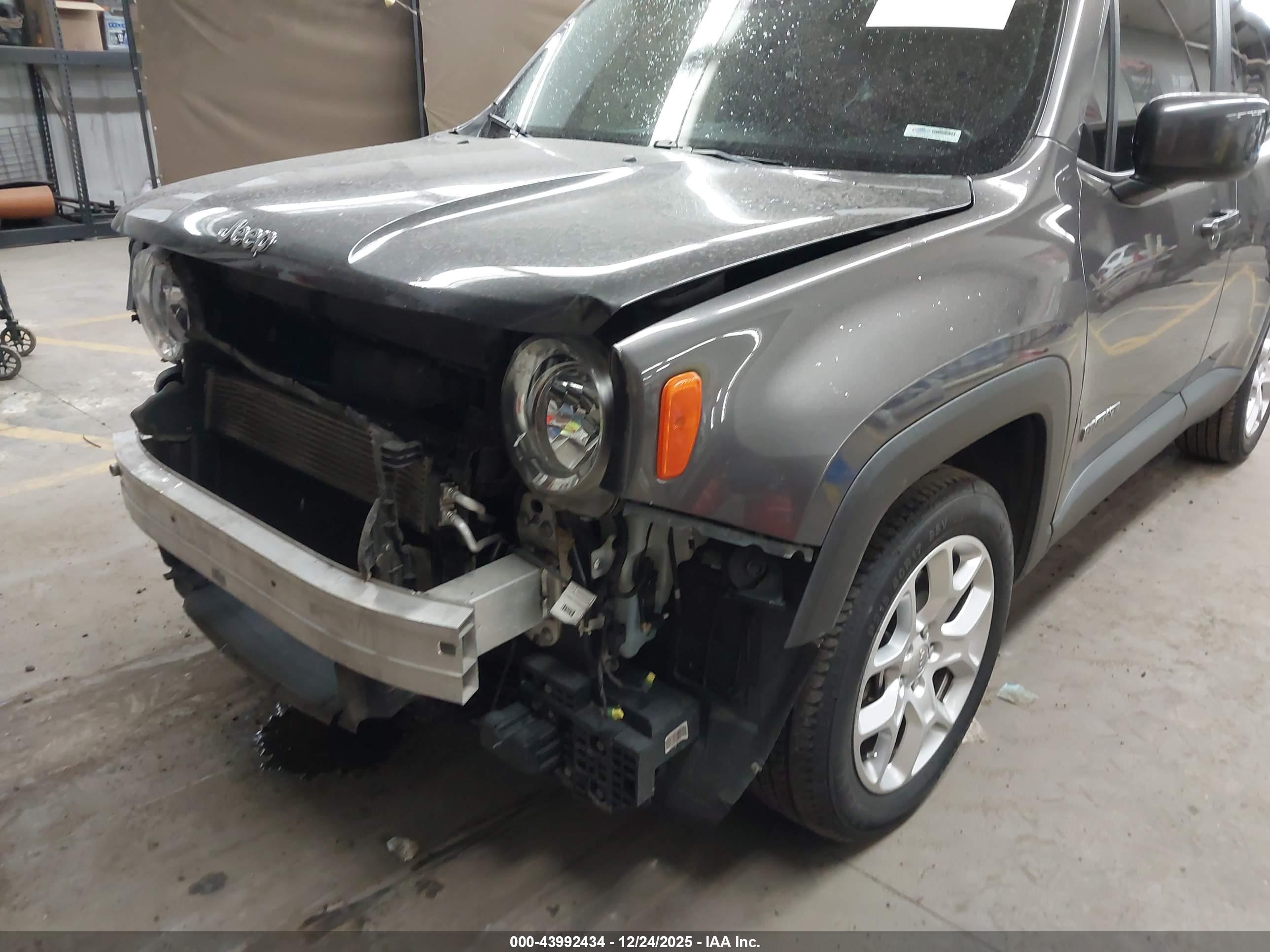 JEEP RENEGADE image 6