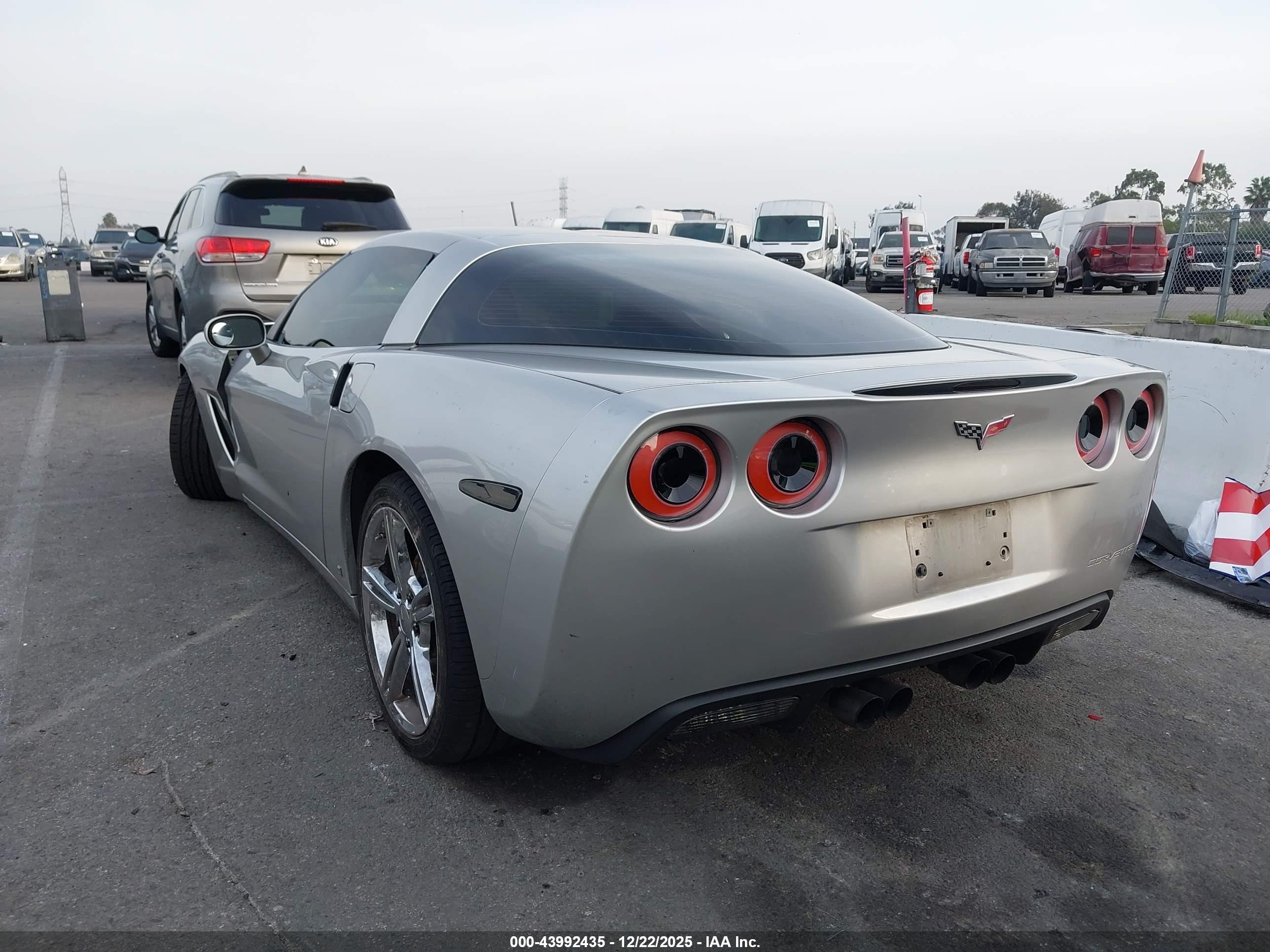CHEVROLET CORVETTE image 3