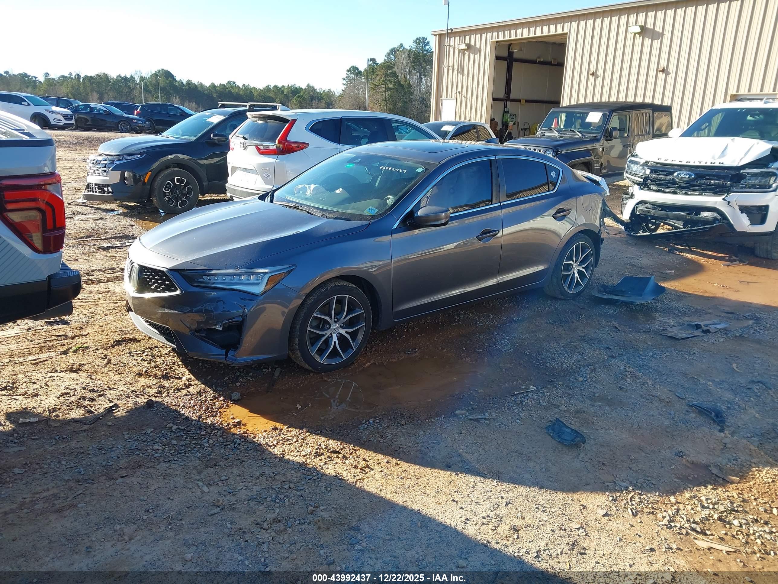 ACURA ILX image 2