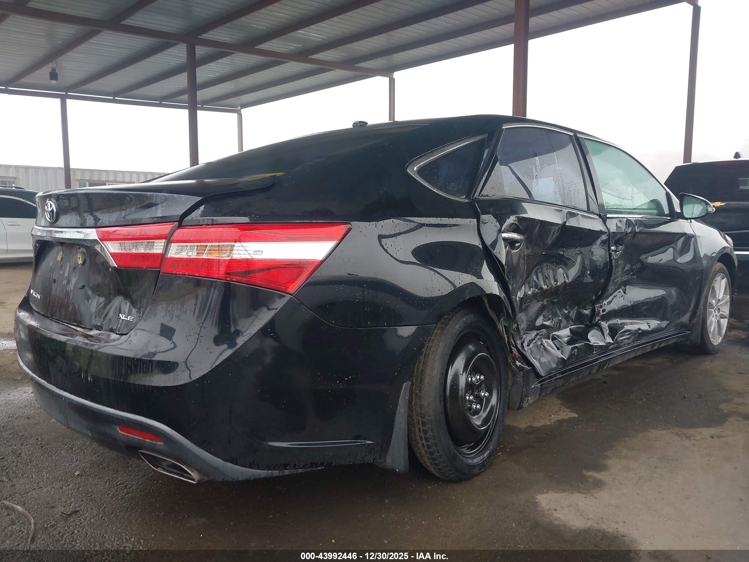 TOYOTA AVALON image 4