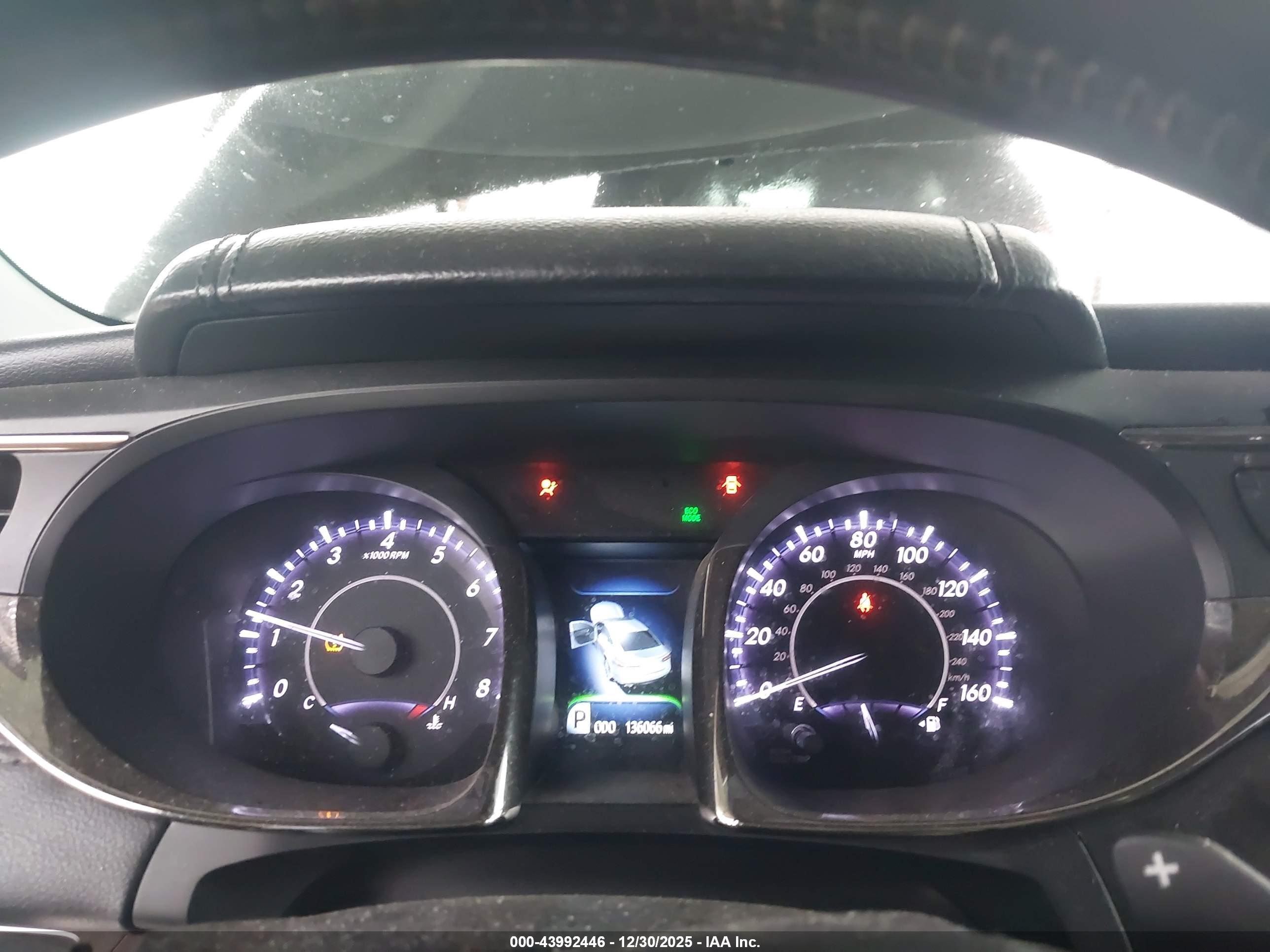TOYOTA AVALON image 7