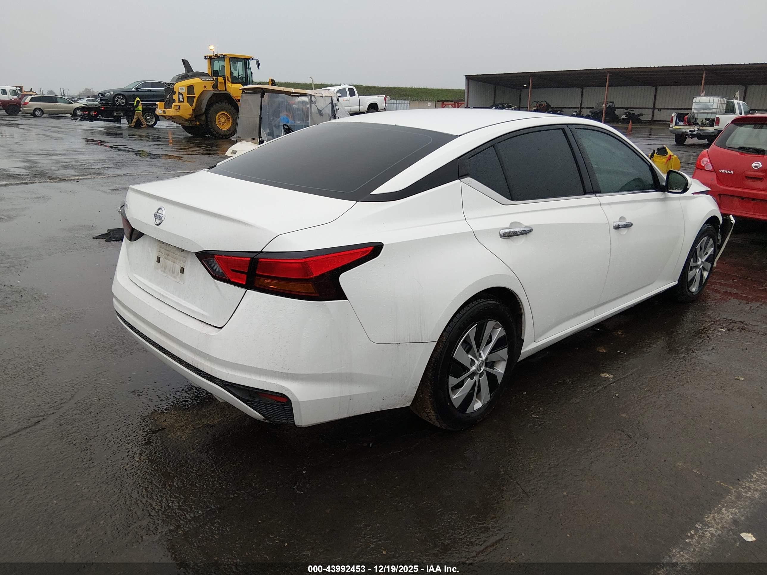NISSAN ALTIMA image 4