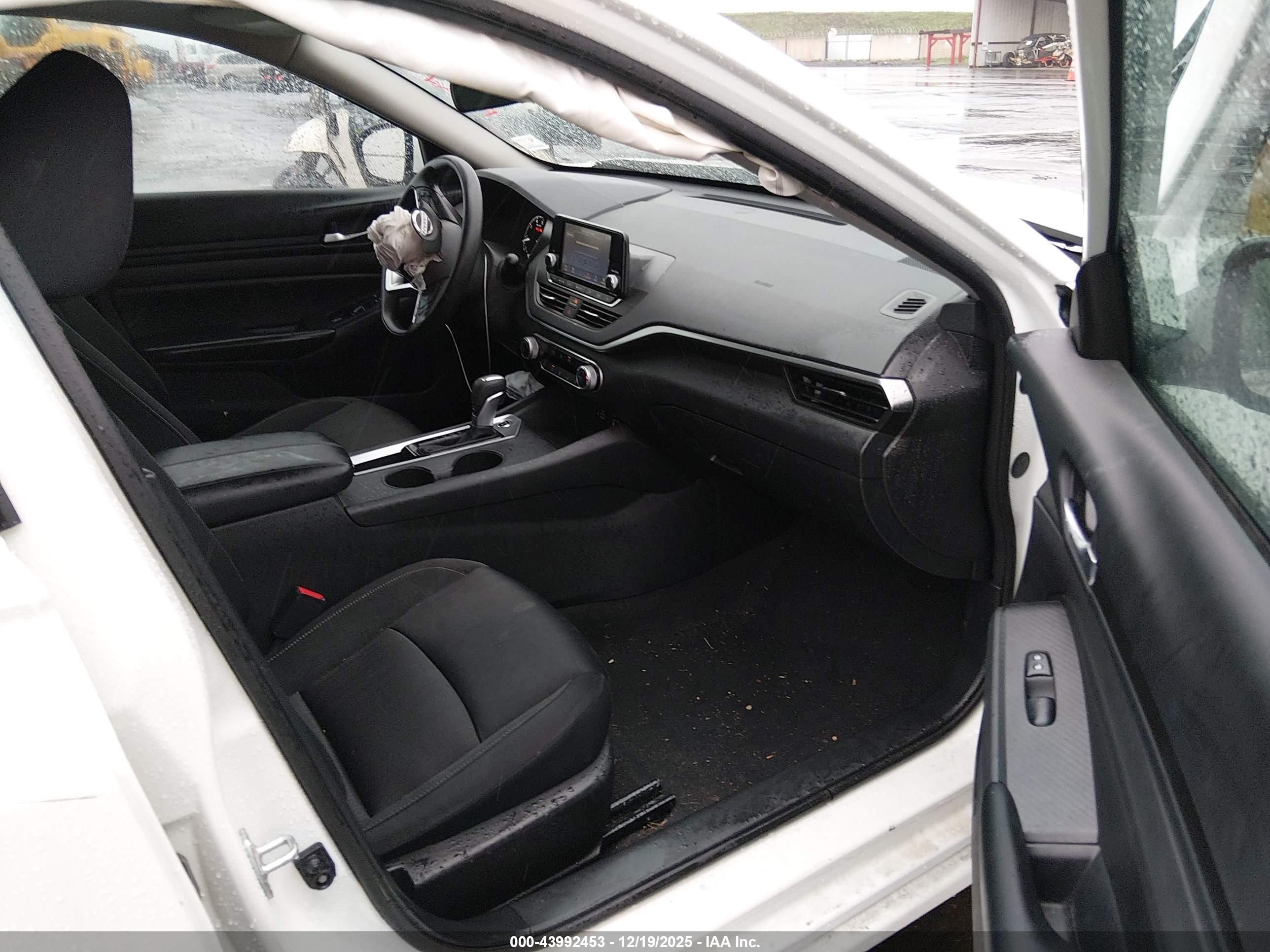 NISSAN ALTIMA image 5