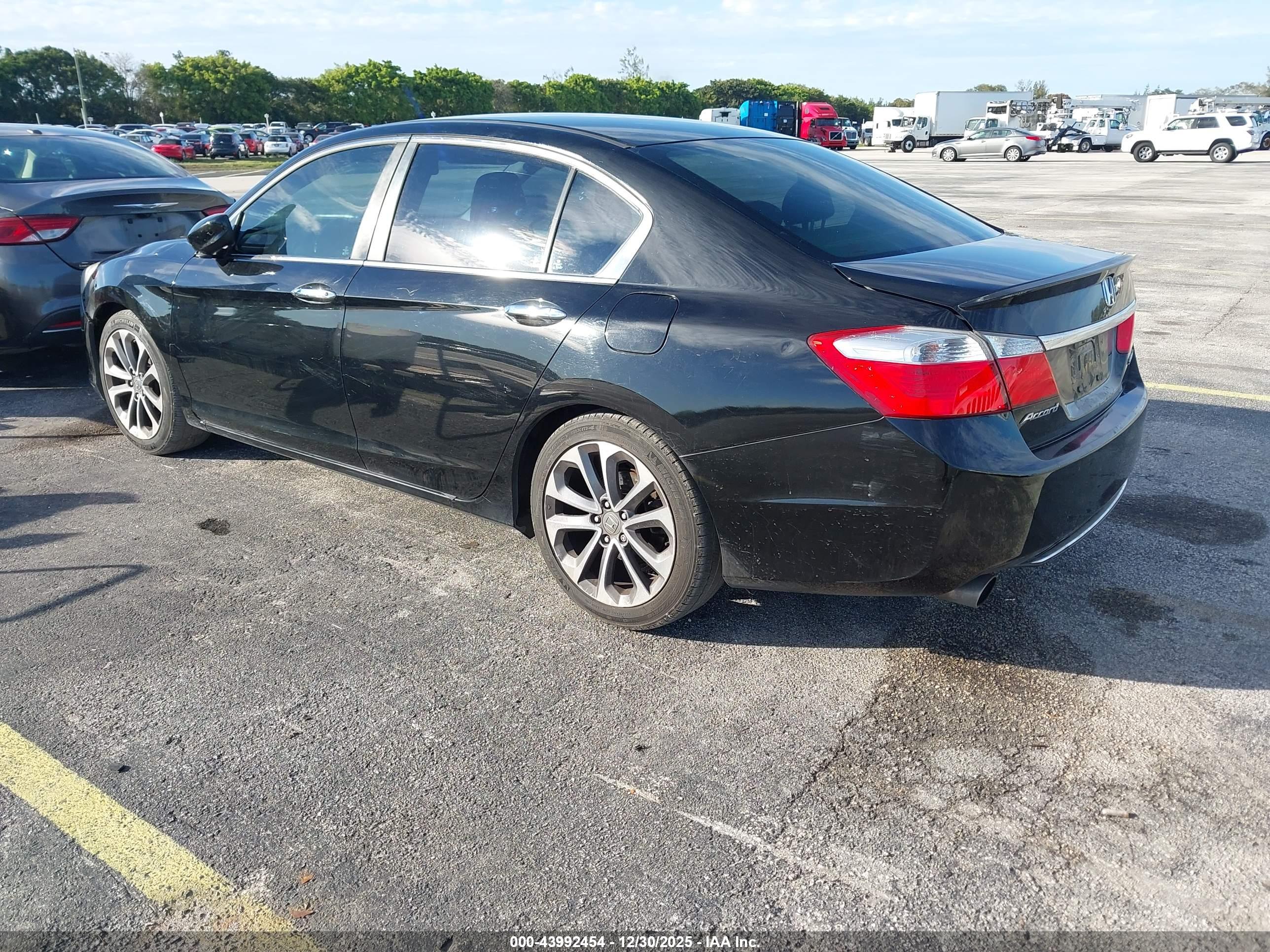 HONDA ACCORD image 3