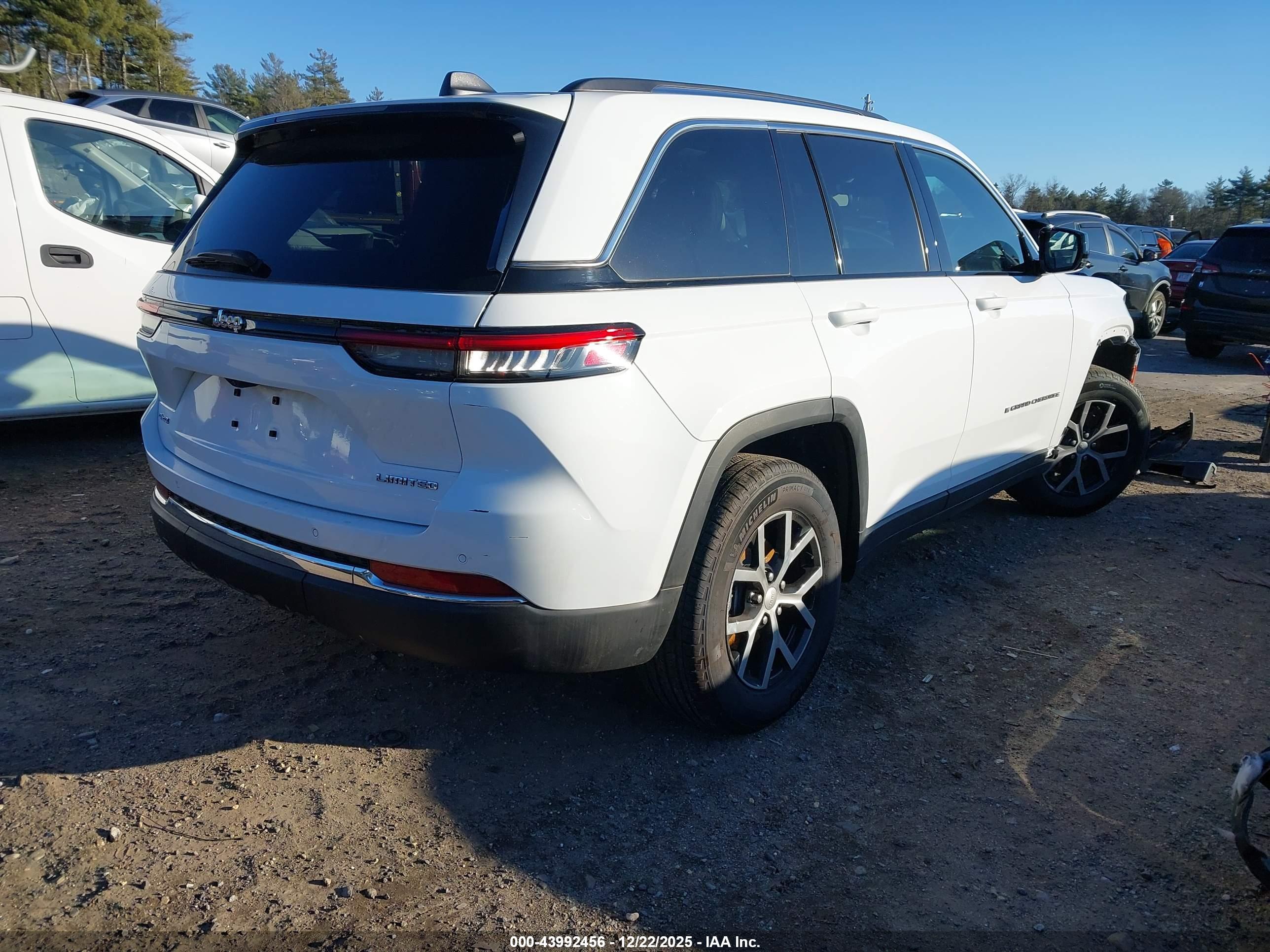 JEEP GRAND image 4
