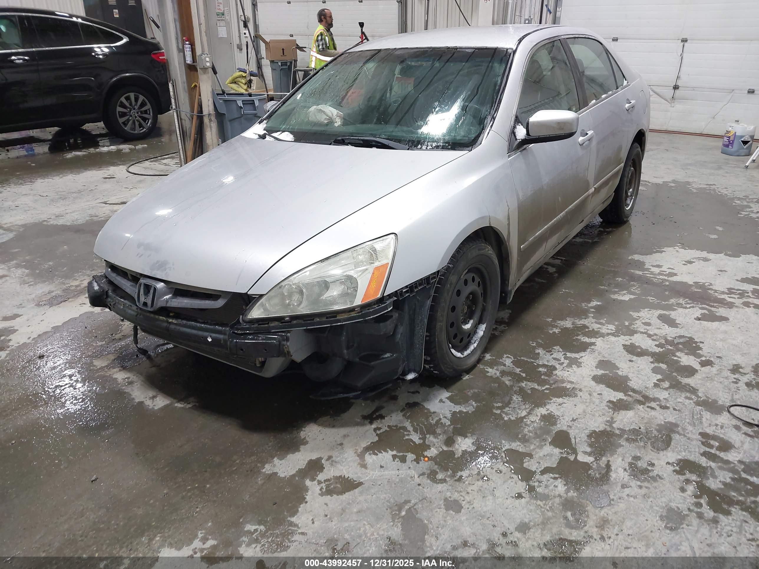 HONDA ACCORD image 2
