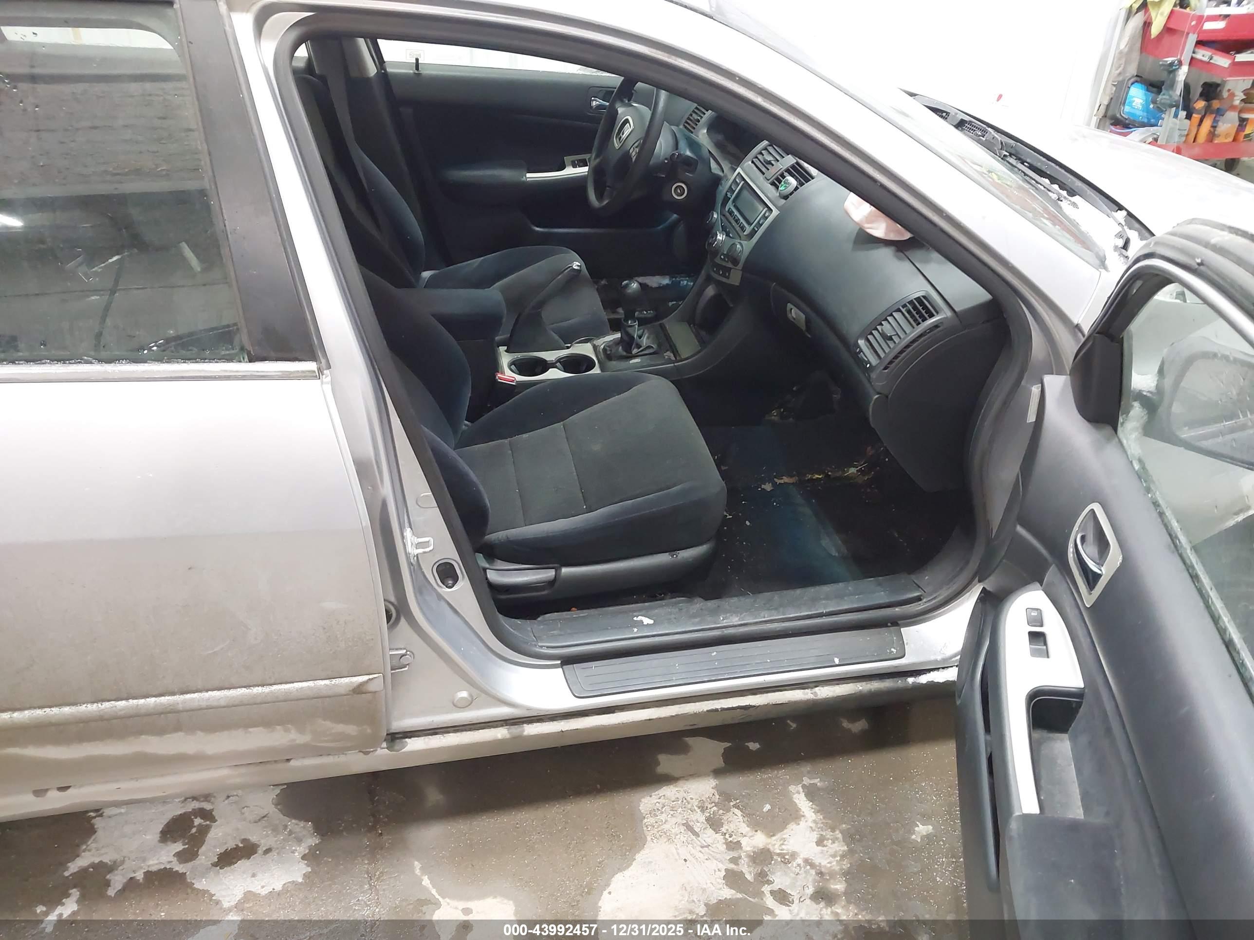 HONDA ACCORD image 5
