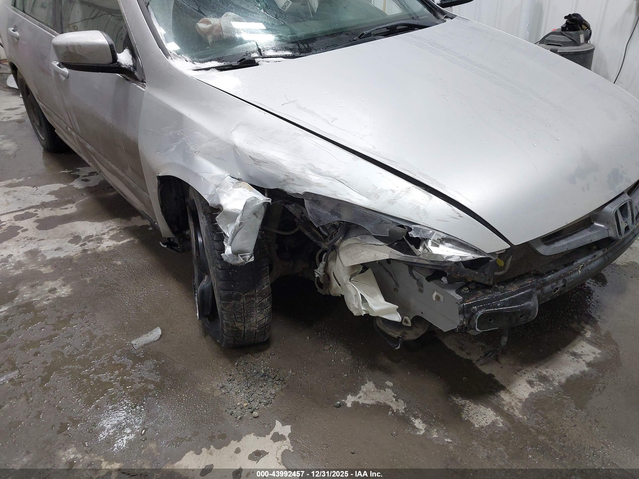 HONDA ACCORD image 6