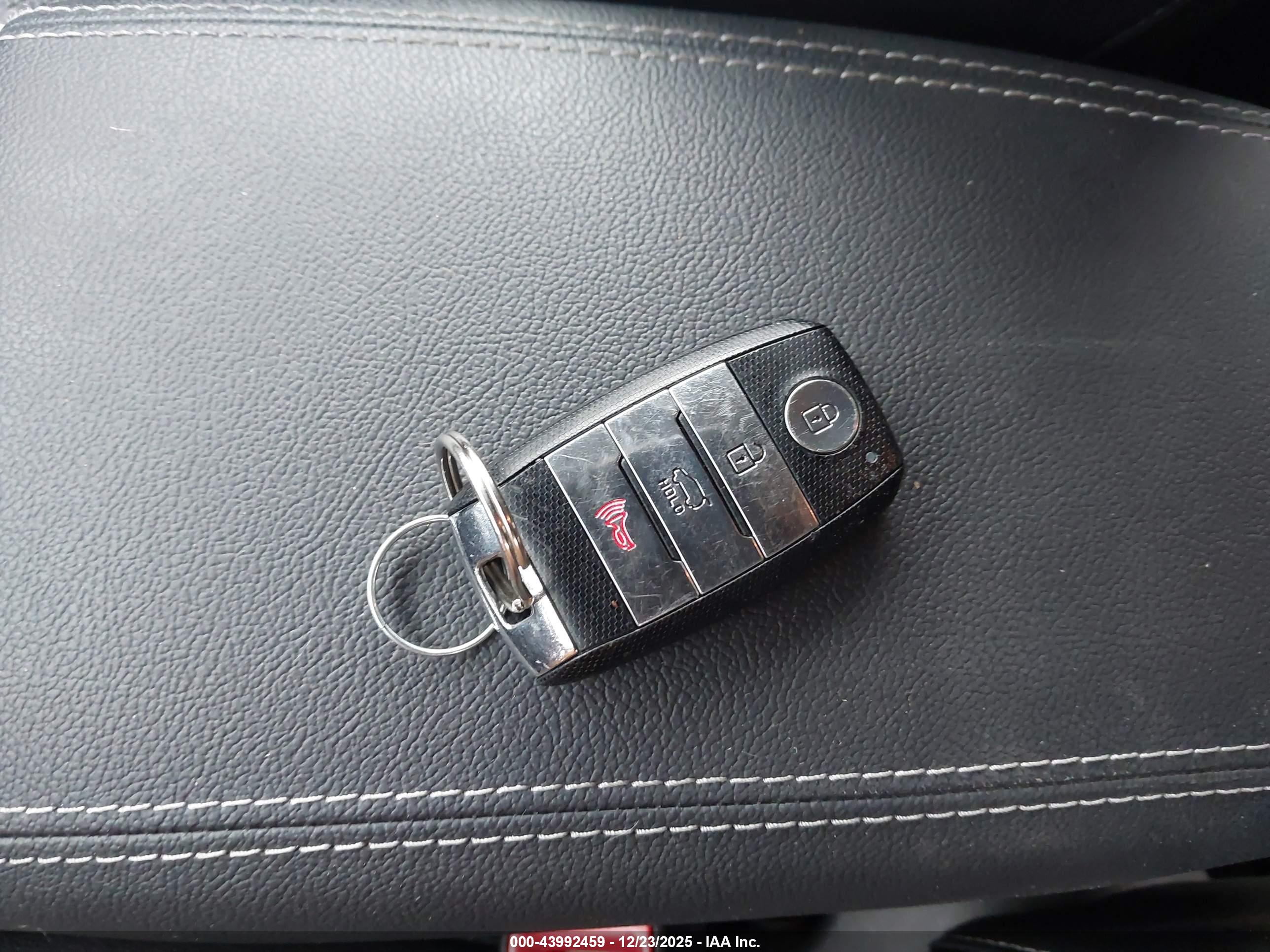 KIA NIRO image 11