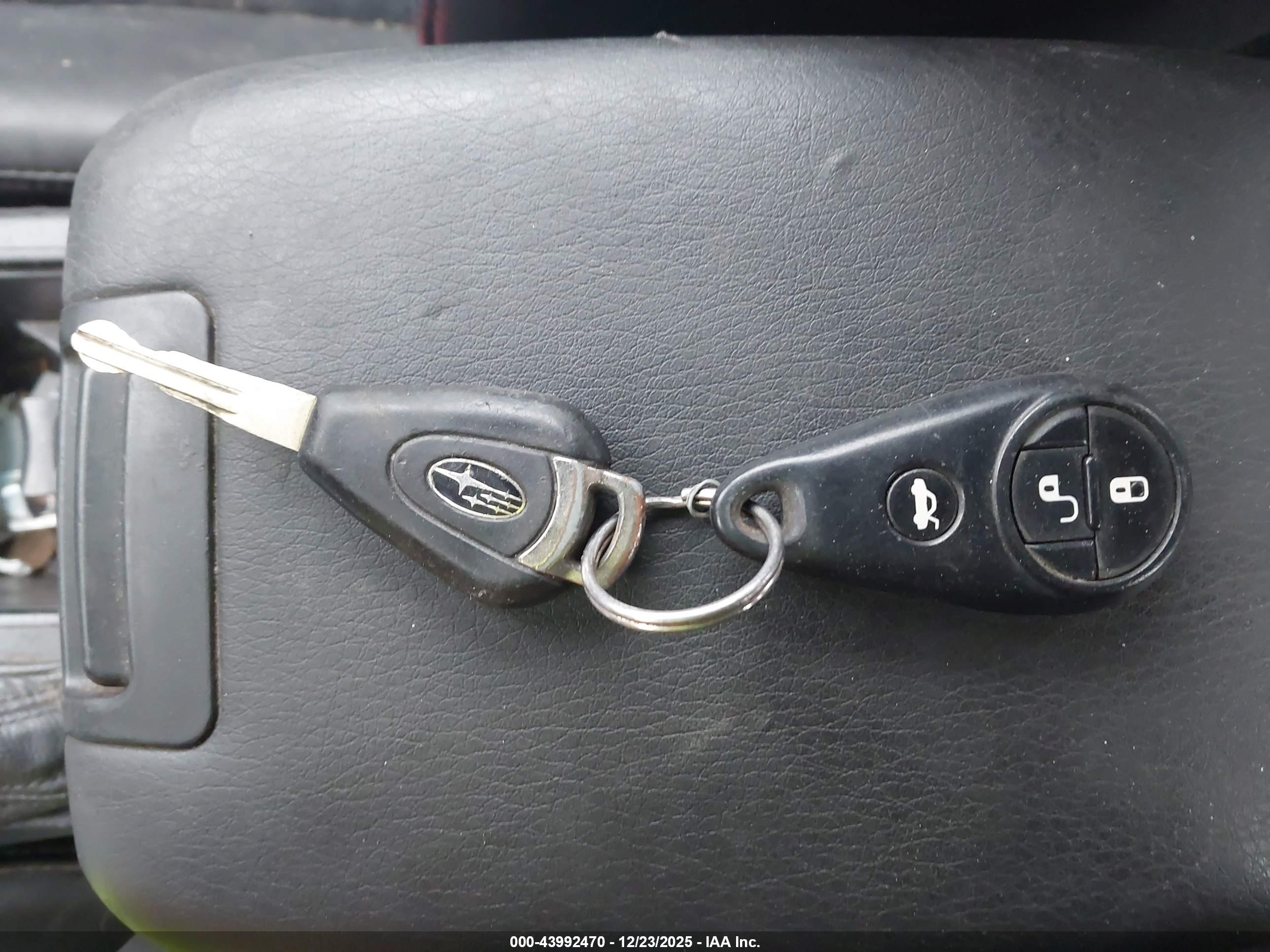 SUBARU OUTBACK image 11