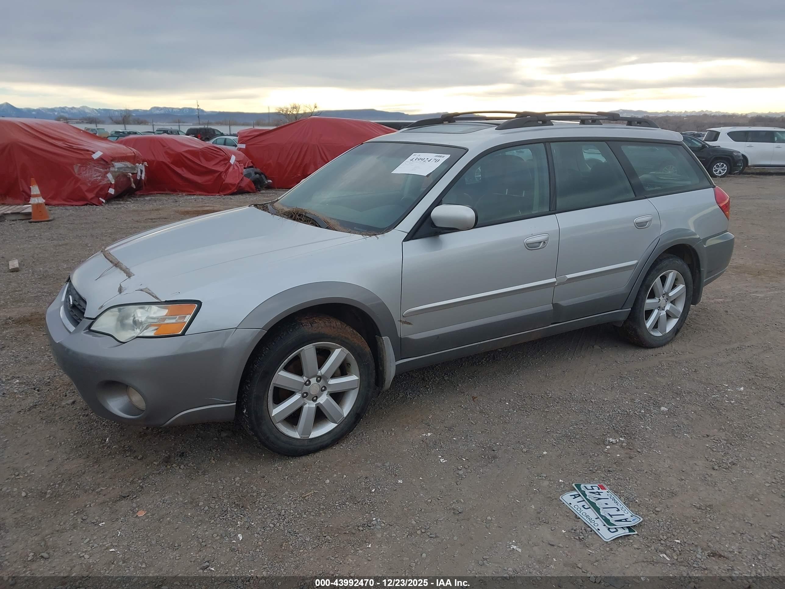 SUBARU OUTBACK image 2