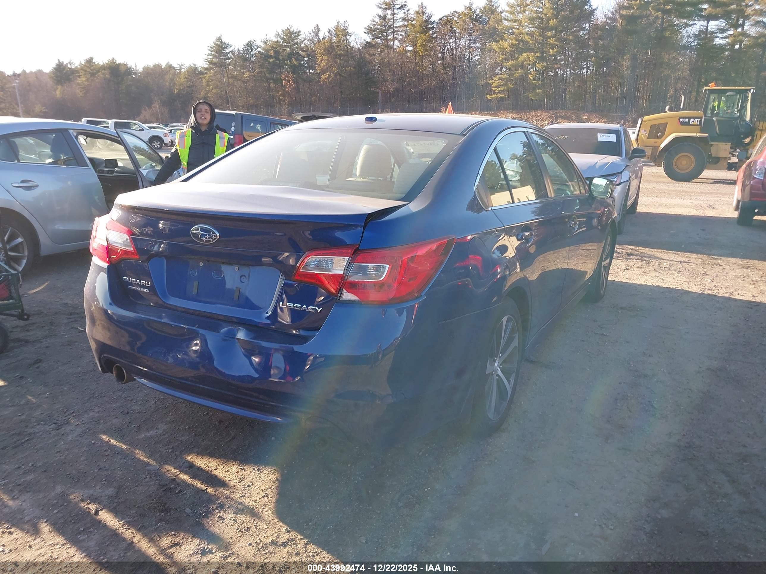 SUBARU LEGACY image 4
