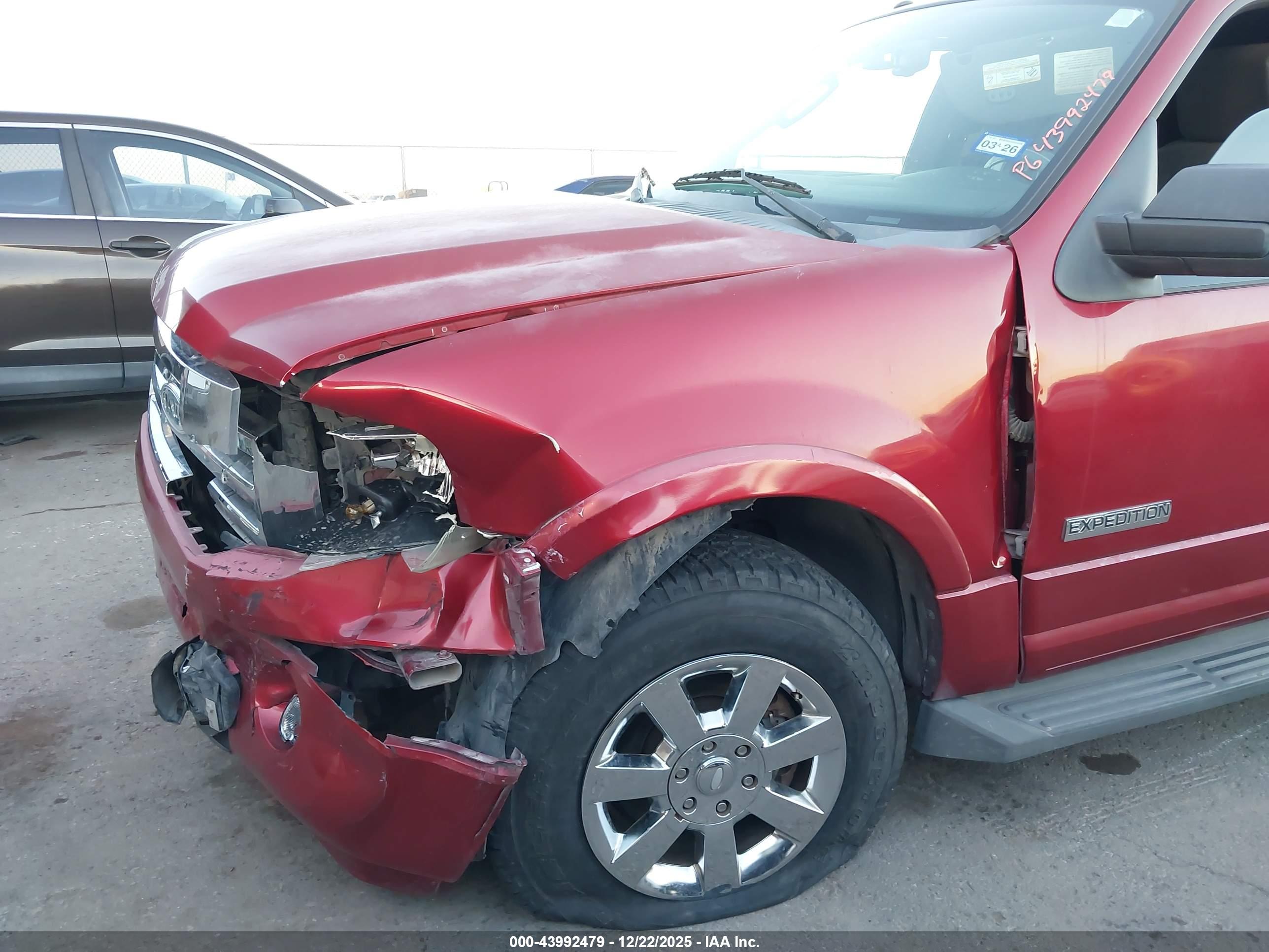 FORD EXPEDITION image 6