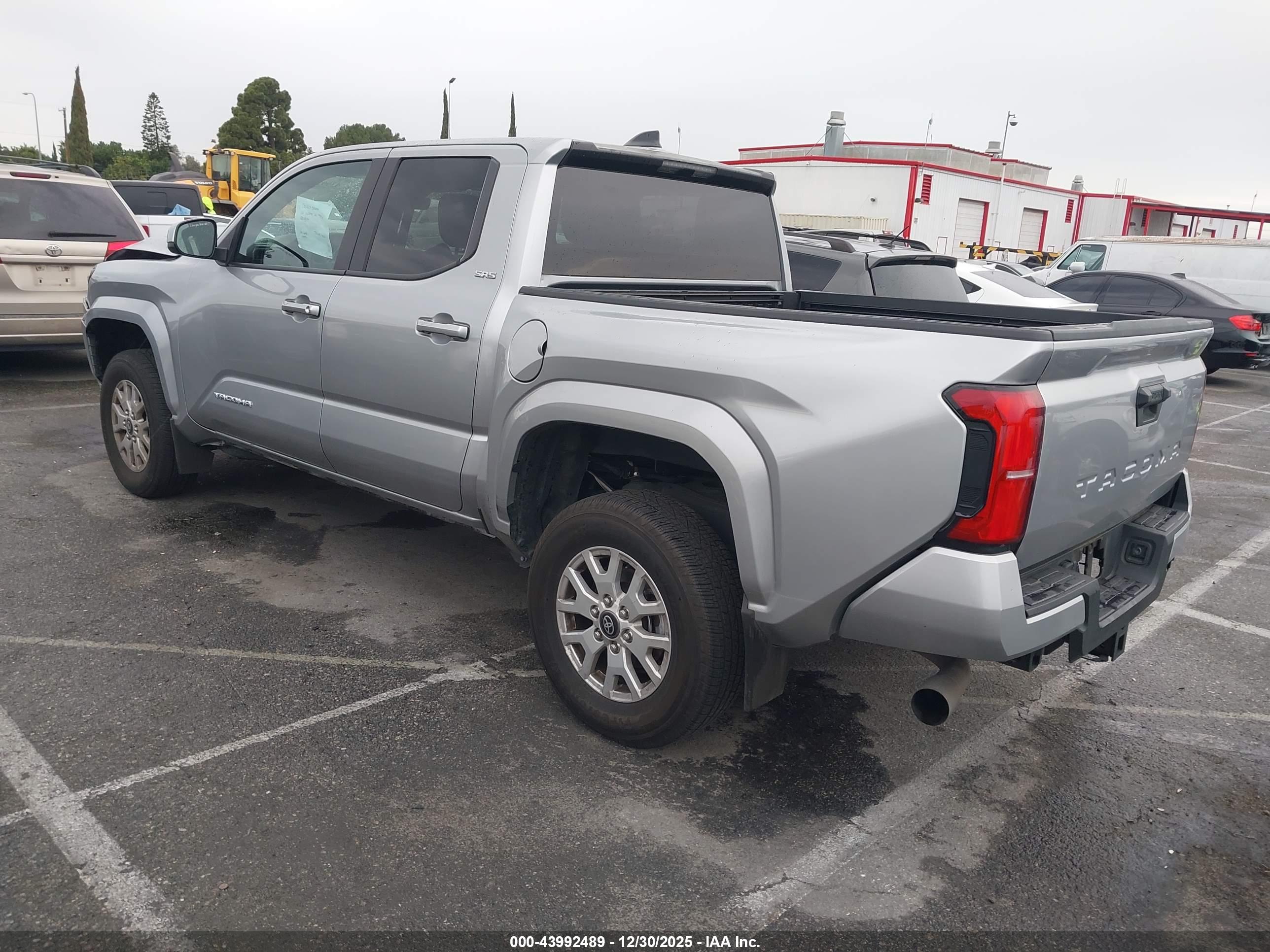 TOYOTA TACOMA image 3