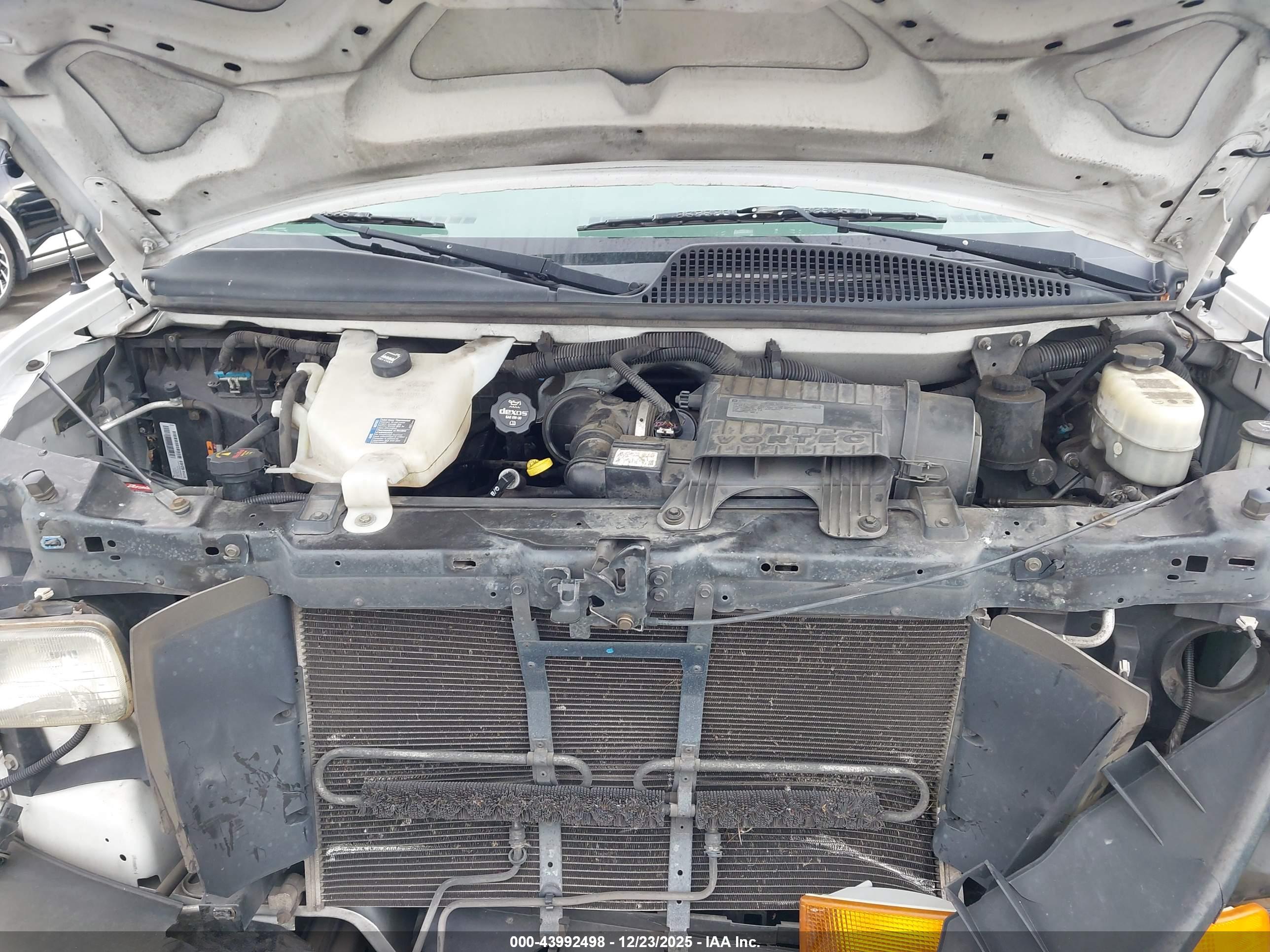 CHEVROLET EXPRESS image 10