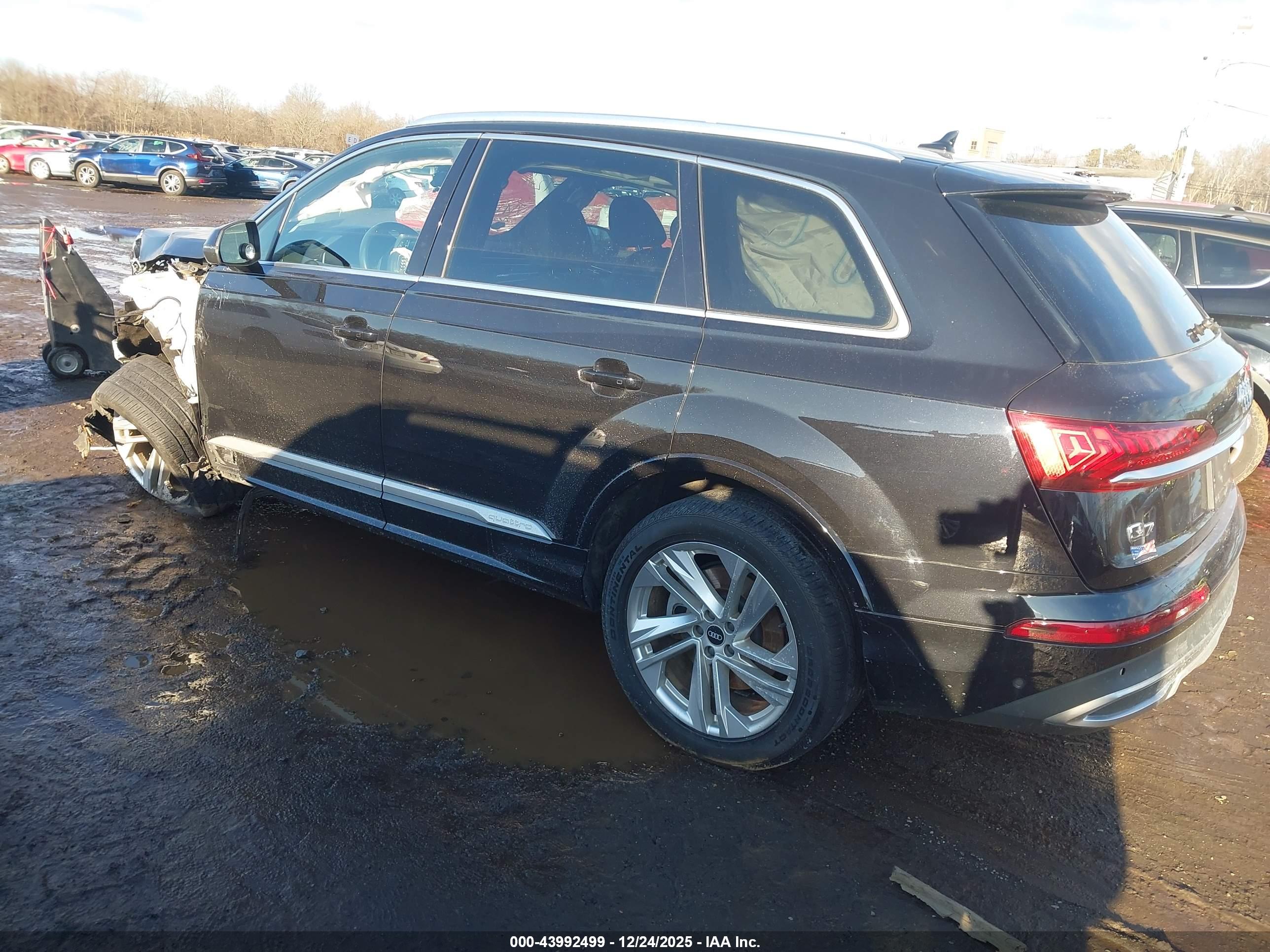 AUDI Q7 image 3