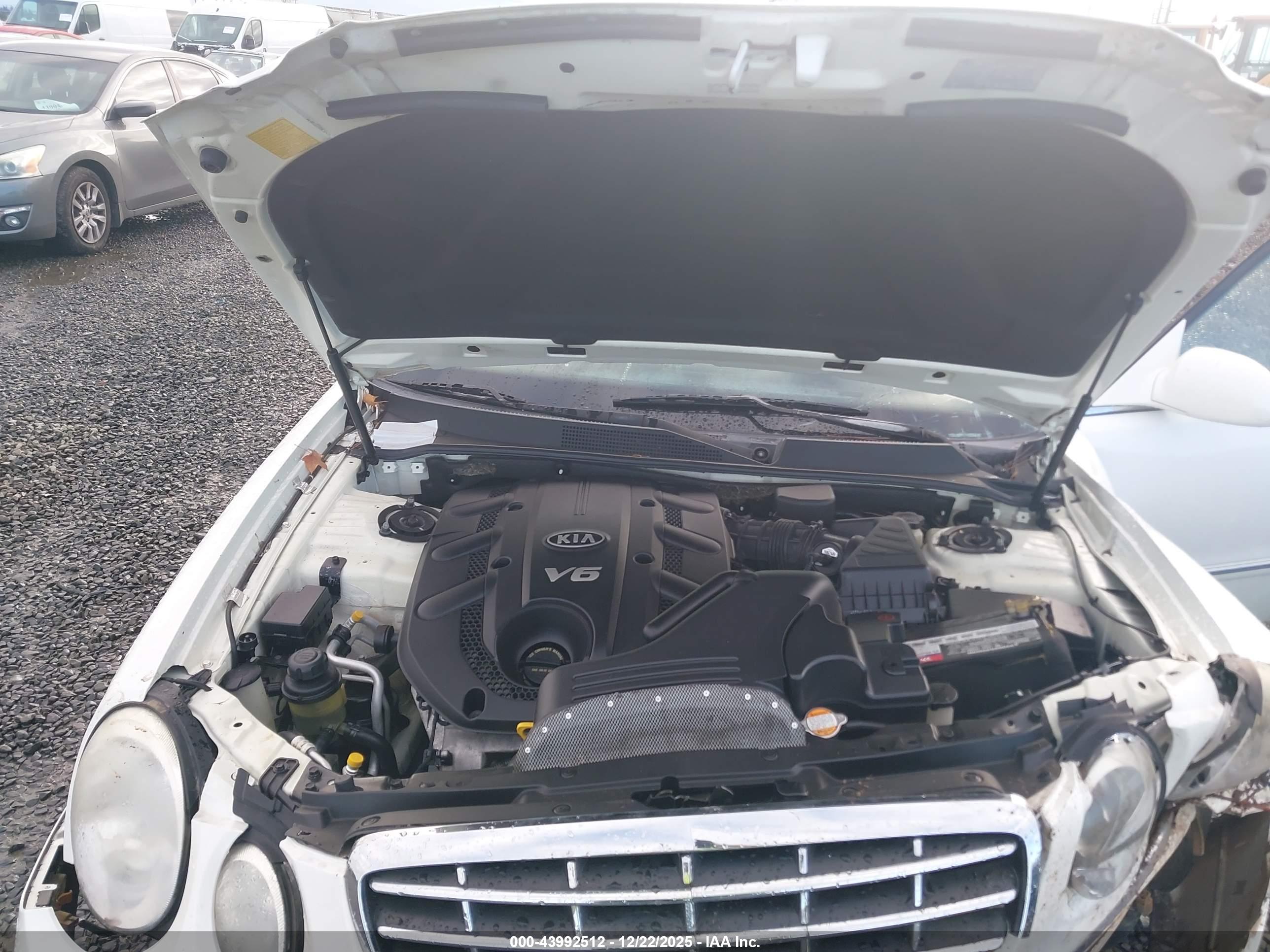 KIA AMANTI image 10