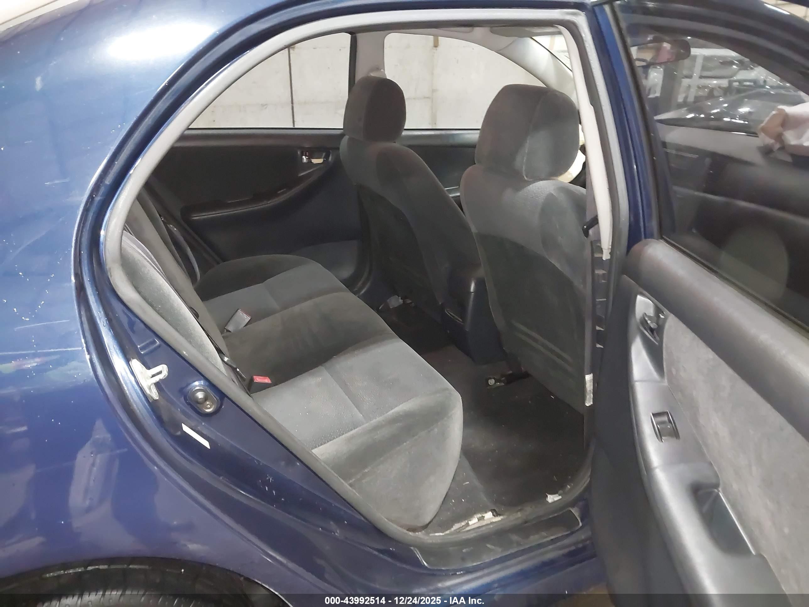 TOYOTA COROLLA image 8