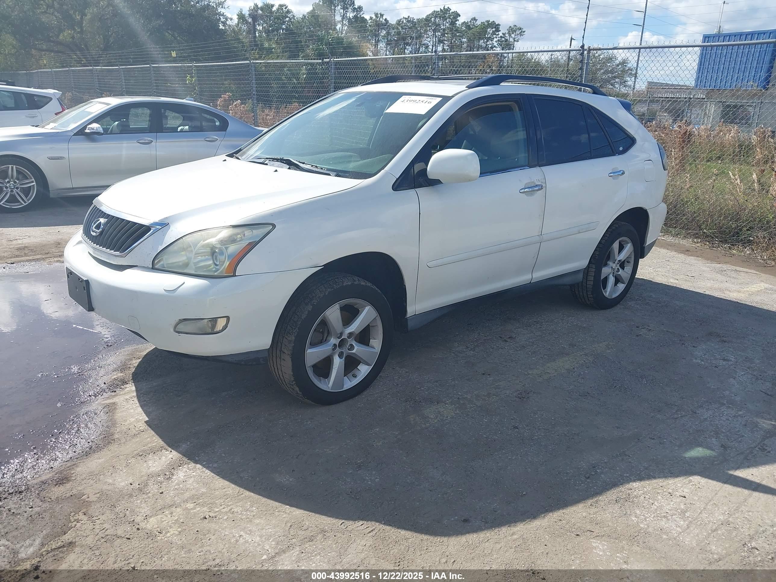 LEXUS RX image 2