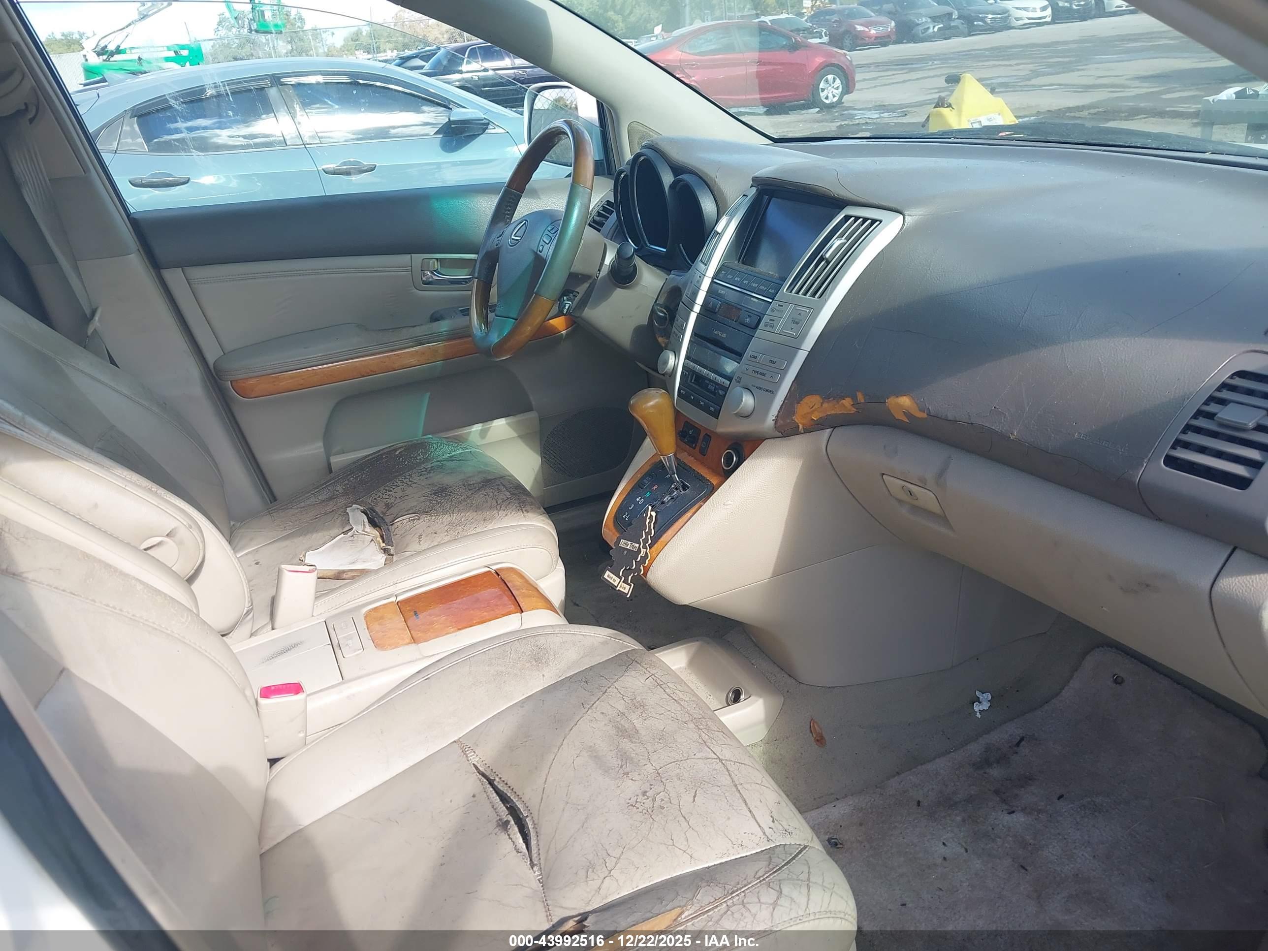 LEXUS RX image 5