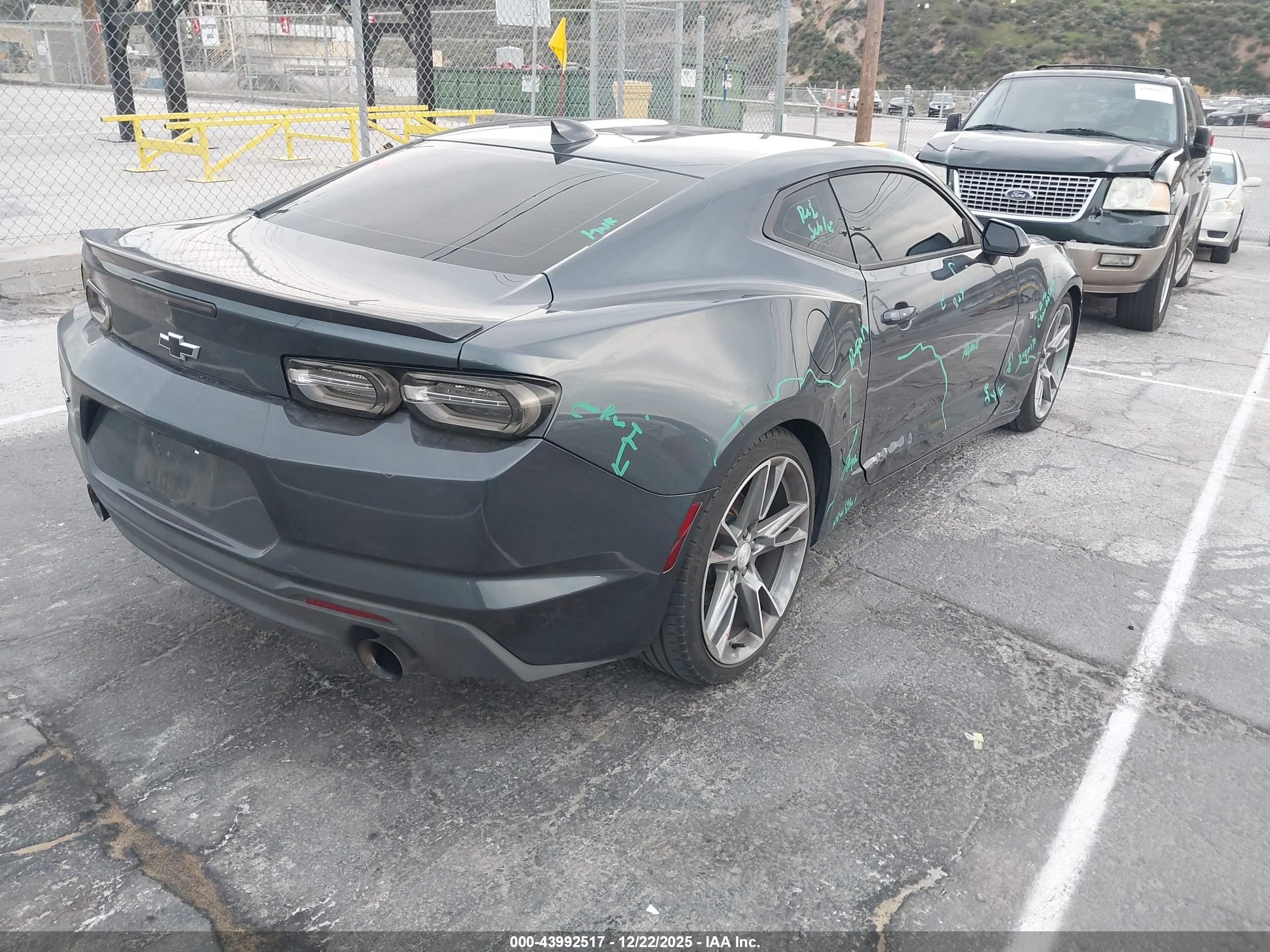 CHEVROLET CAMARO image 4