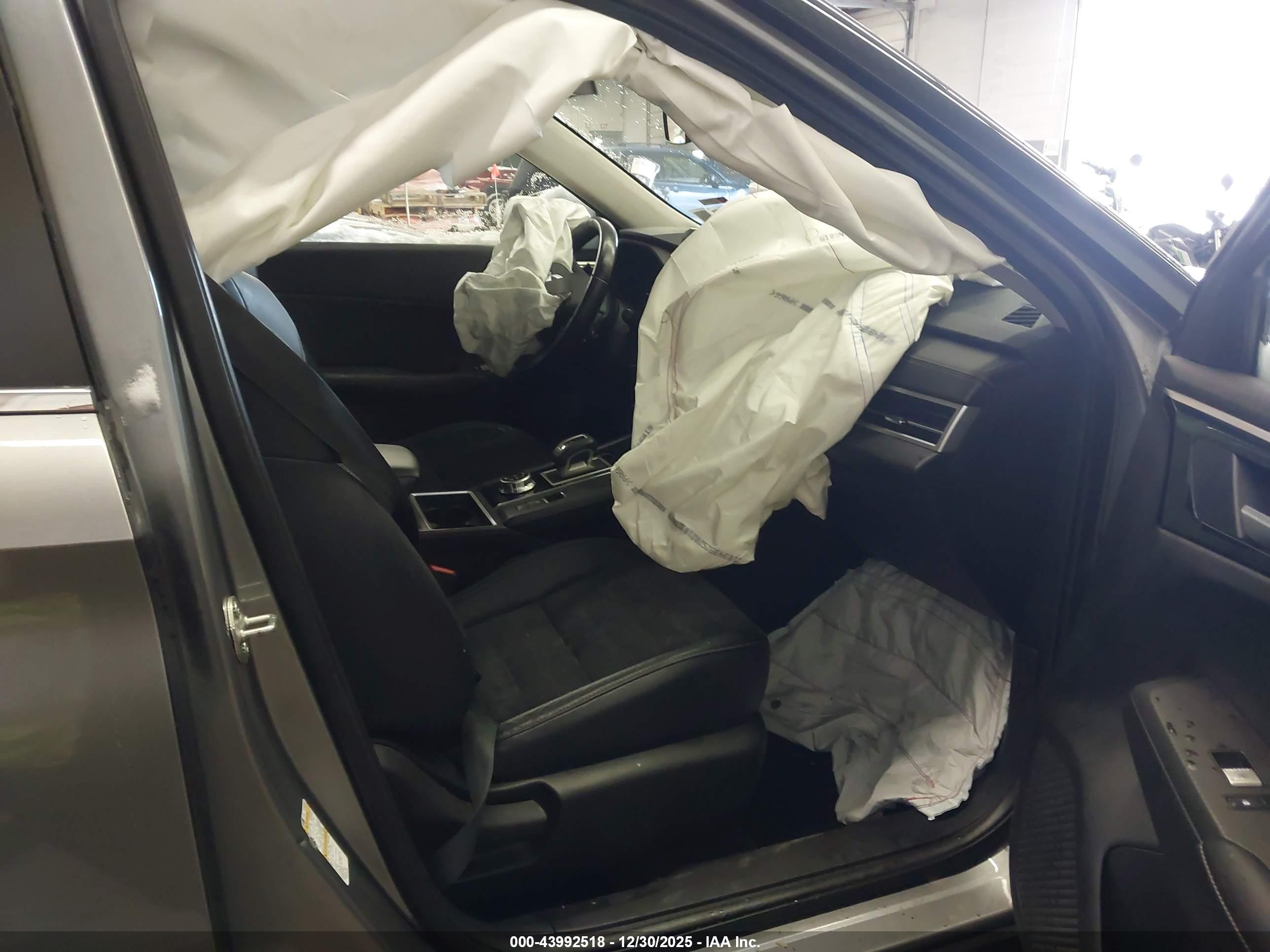 MITSUBISHI OUTLANDER image 5