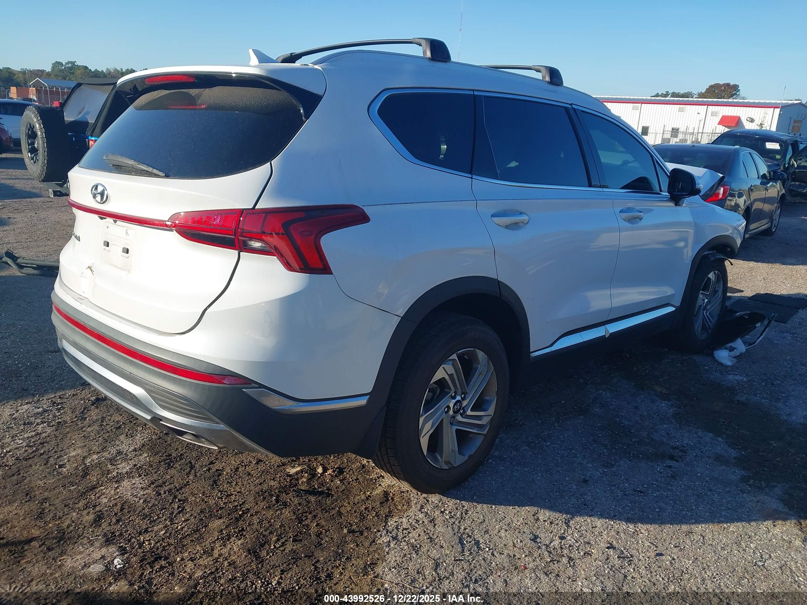 HYUNDAI SANTA image 4