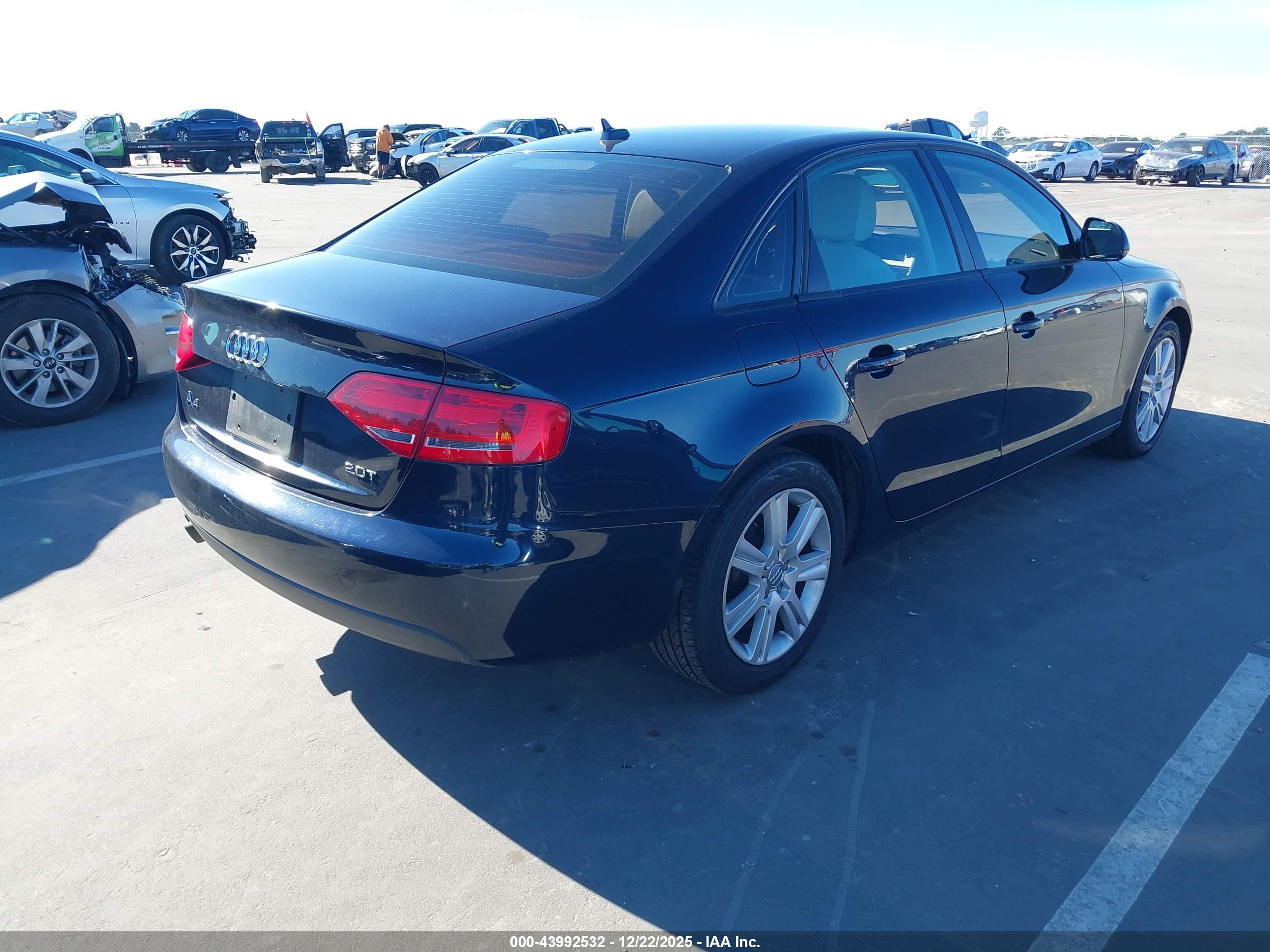 AUDI A4 image 4